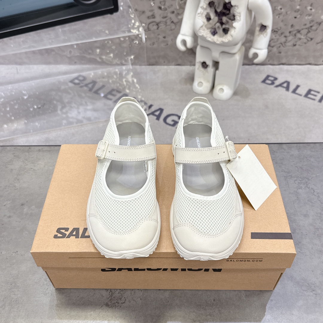 NO:442379,SALOMON｜Salomon Princess Mary Jane Shoes Thick-soled Sneakers This Mary Jane is light and comfortable to wear!  Can contract the whole summer!  Very breathable!  A versatile and beautiful single shoe!  Can climbing. Fabric water-dyed cowhide matte leather breathable mesh splicing, inner breathable mesh/original cowhide foot pads, original TPR molded large bottom, 35-40. (34.40 customized) Women's code first, original top-end packaging, Mary Jane, mary jane, sneakers, cowhide19860909SALOMON｜萨洛蒙 玛丽珍公主鞋 厚底运动鞋 这款玛丽珍上脚那个轻盈很舒服很舒服！可以承包整个夏天！透气性很好！一款百搭又好看的单鞋！可登山. 面料水染牛皮磨砂皮透气网布拼接 内里透气网/原版牛皮垫脚 原版TPR成型大底 码数35-40.（34.40订做）女码先出 原版顶配包装,玛丽珍,mary jane,sneakers,cowhide,Women's Shoes