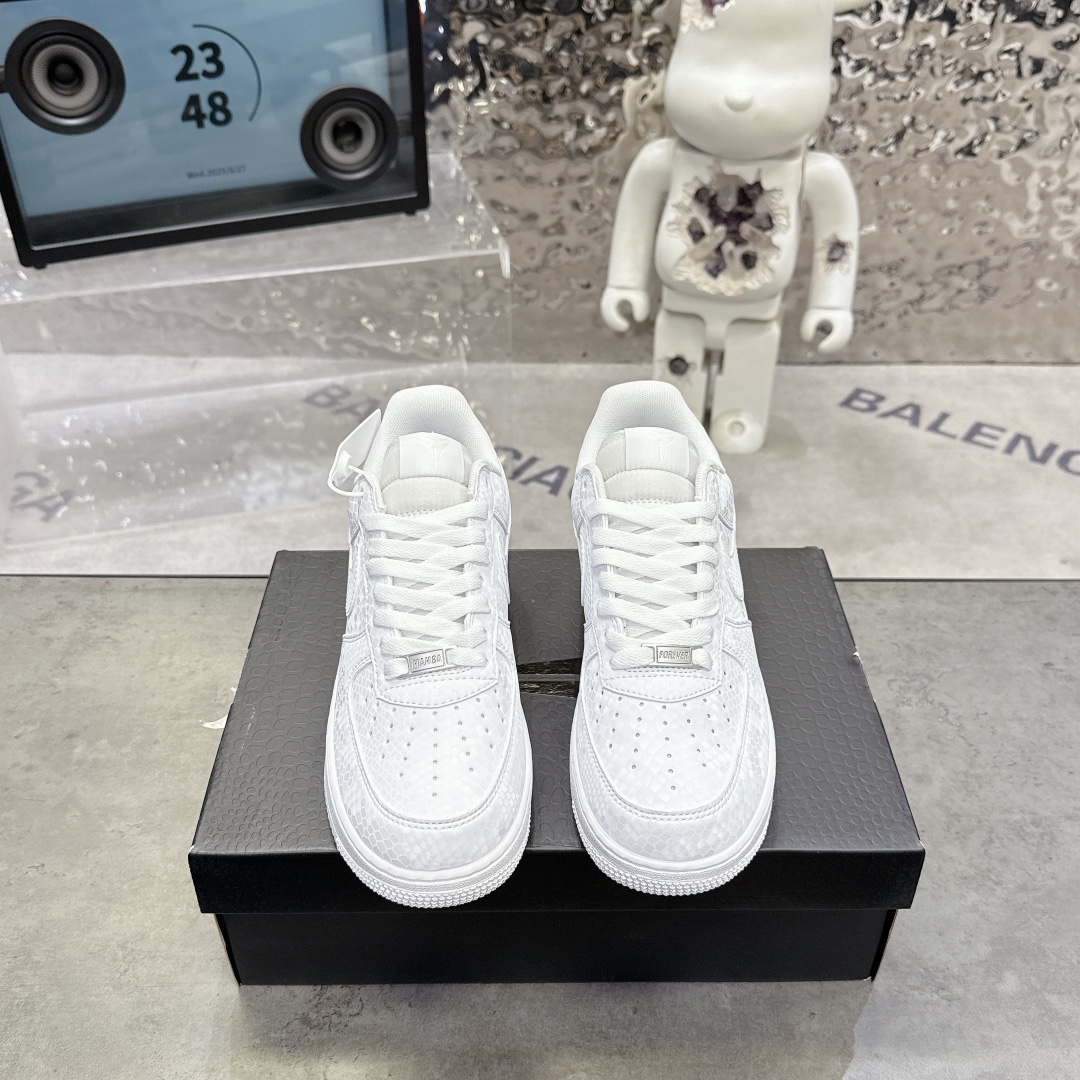 NO:469205,Nike Air Force 1 Low Official synchronization of casual shoes Original level Original last original cardboard Create a pure Air Force version # Focus on foreign trade channels Built-in honeycomb air cushion # Original box accessories Original midsole steel stamp, pull-up perfect Size 36 36.5 37.5 38 38.5 39 40 40.5 41 42 42.5 43 44 45, casual shoes/sports shoes, sneakers19860909Nike Air Force 1 Low 空军一号 休闲板鞋官方同步 原装级别 原楦头原纸板 打造纯正空军版型#专注外贸渠道 全掌内置蜂窝气垫 #原盒配件 原厂中底钢印、拉帮完美 尺码36 36.5 37.5 38 38.5 39 40 40.5 41 42 42.5 43 44 45,休闲鞋/运动鞋,sneakers,Women's Shoes