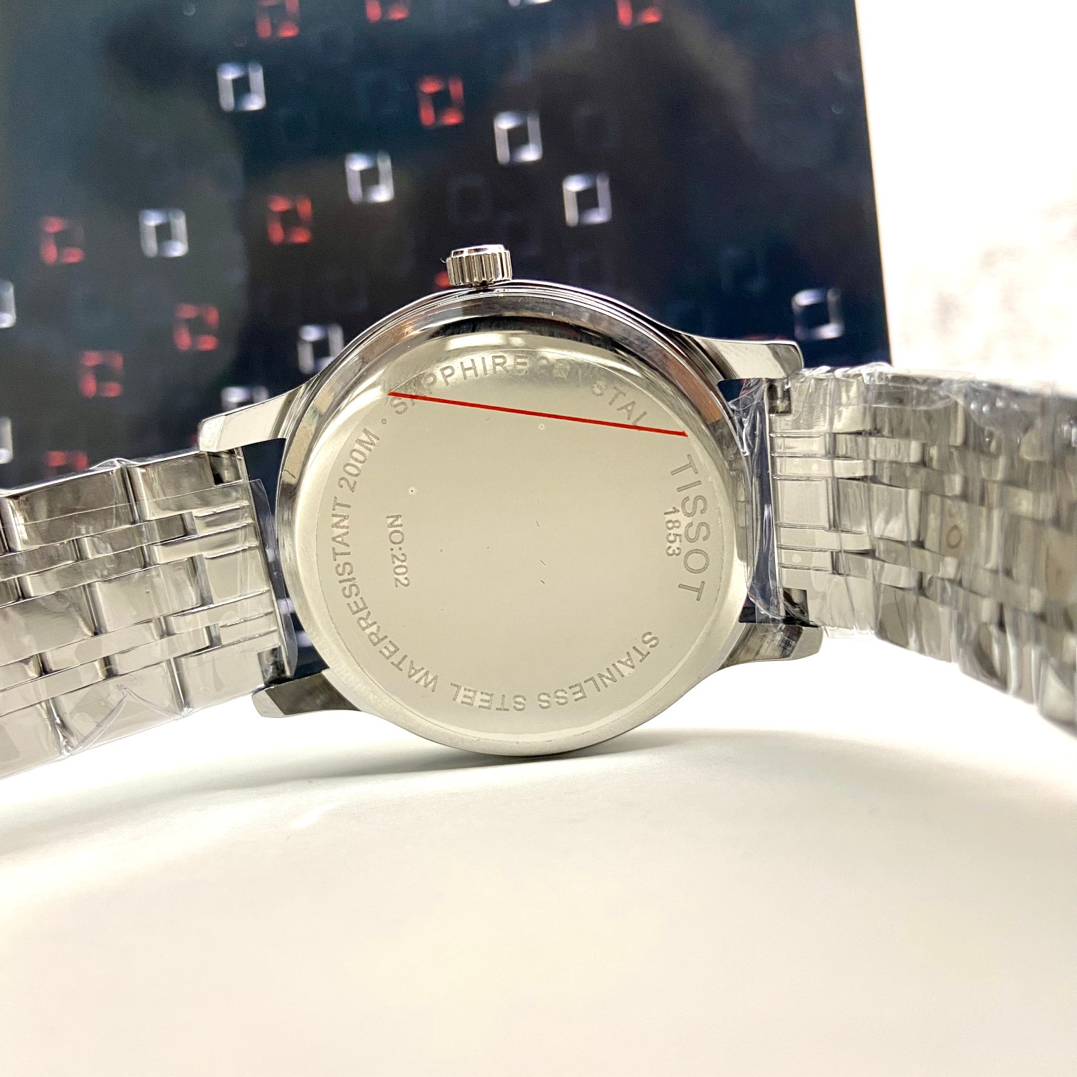 💰300【黄晓明同款】
TISSOT 天梭 卡森臻我系列 石英机芯 罗马刻度简约休闲男表T122.410.11.033.00
从拂晓到黄昏,从薄暮到夜色,穿梭于不同的场景,在瞬息万变的角色转换中,每一个角色都因 “我”而生。这一刻,天梭表用镜头捕捉都市新青年,在一天中的不同时刻和角色。无论角色如何转变,他们始终游刃有余,自如呈现真实的自我。
天梭表沉淀166年制表工艺,将魅力四射的都市活力倾注于卡森臻我系列腕表中,以经典时尚的表款设计匹配当代都市新青年简约优雅的风范无畏前行,做真实的自己。
颜色:黑色
表盘:40mm
表镜:蓝宝石强化玻璃
配专柜全套礼盒包装