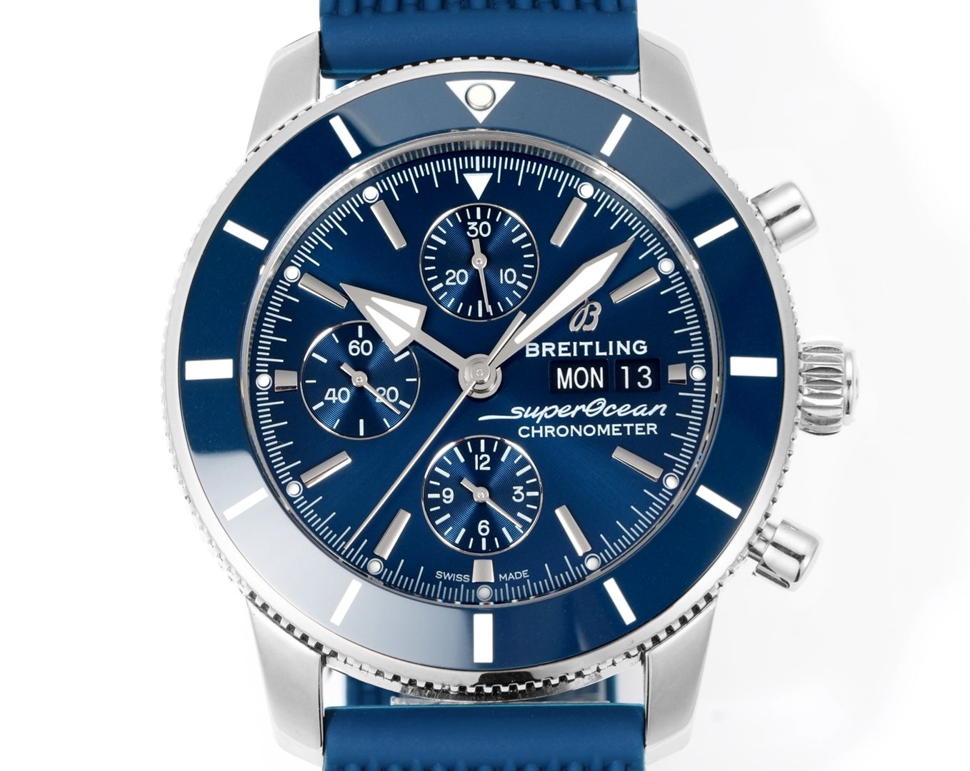 Title: BLS V2 Double Calendar Watch Review: 100-Year Spirit, Ocean Culture, and Time Functions Summary: The BLS V2 watch features a durable design, panda clock, and classic - 图片 2