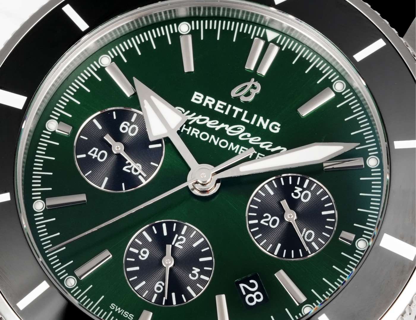 Breitling Super Ocean Chronograph 46 Review: Features, Design, and Performance - 图片 3