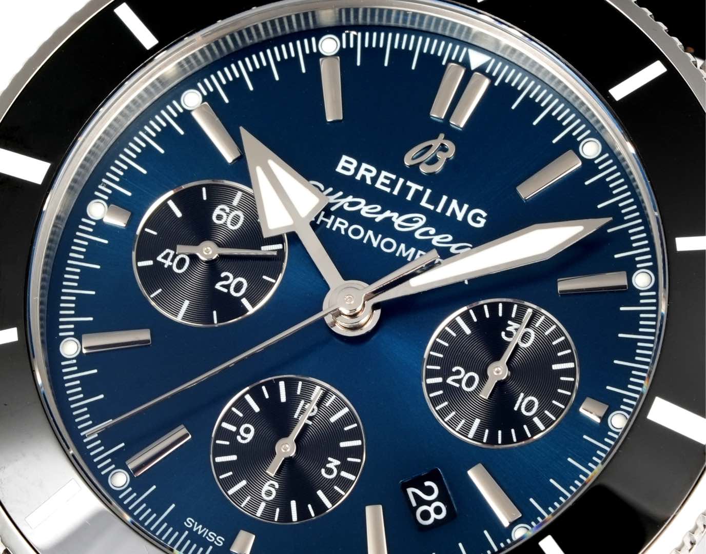 Breitling Super Ocean Chronograph 46: 100-Year Spirit with Panda Clock and Milan Steel Belt - 图片 3