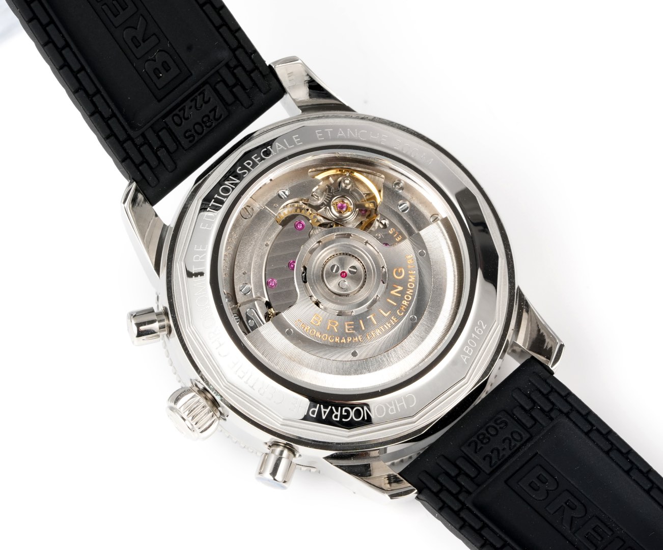 Breitling Super Ocean Chronography 46: 100-Year Spirit and Ocean Culture Timepiece with Unique Features - 图片 9