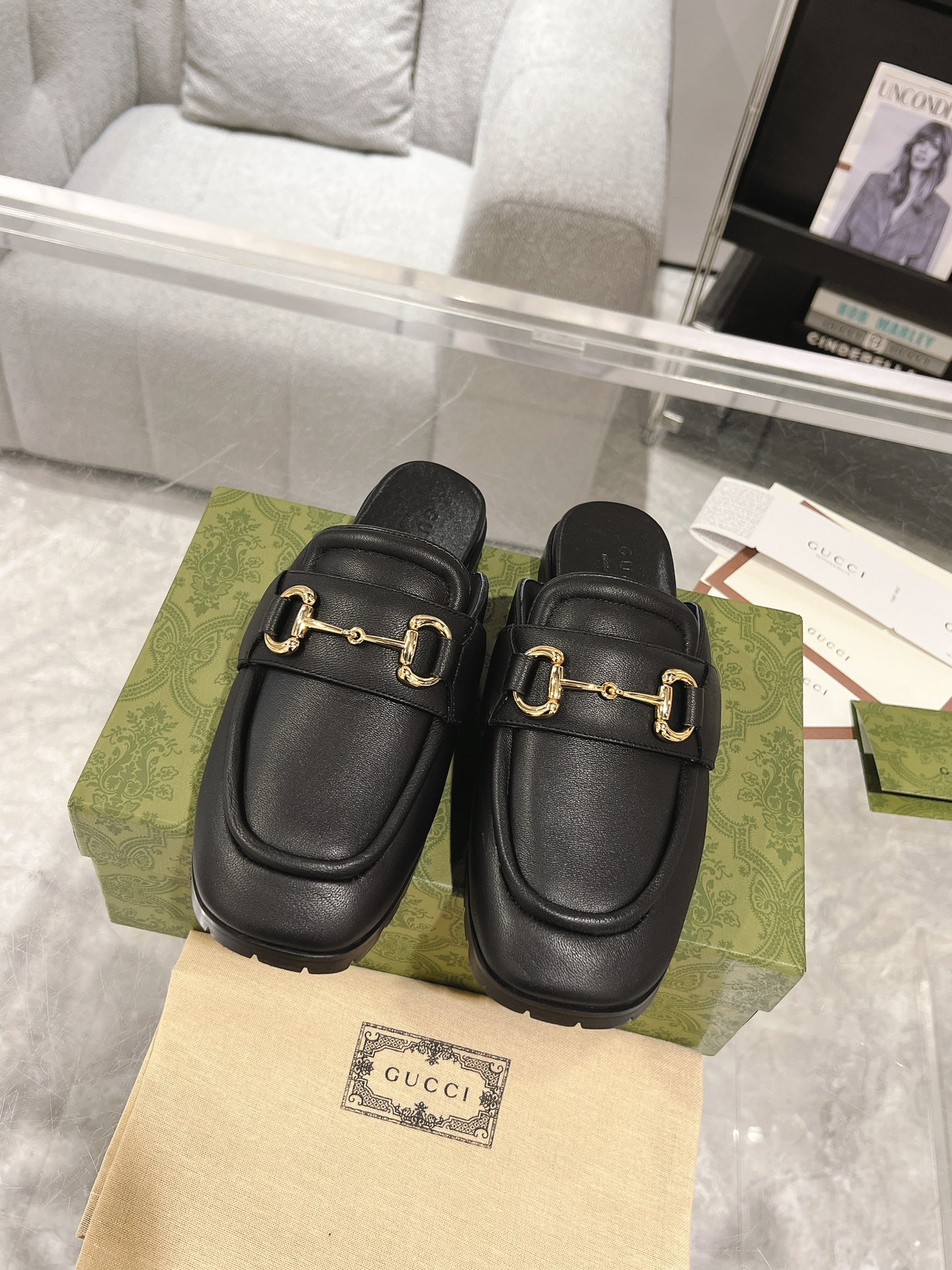 Gucci Klapki buty mules