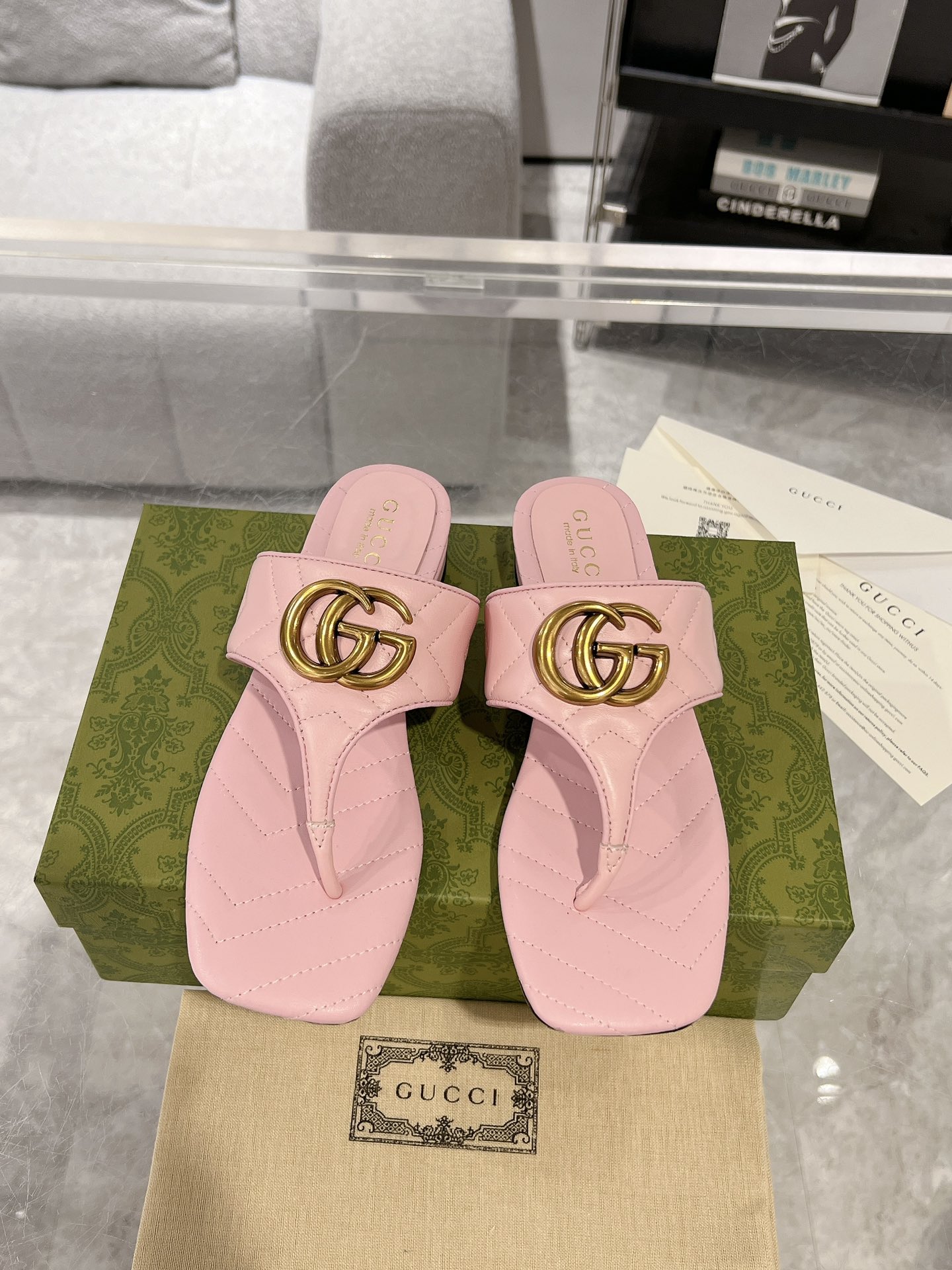 Gucci Marmont Buty Sandały Biały Prawdziwa skóra Skóra owcza