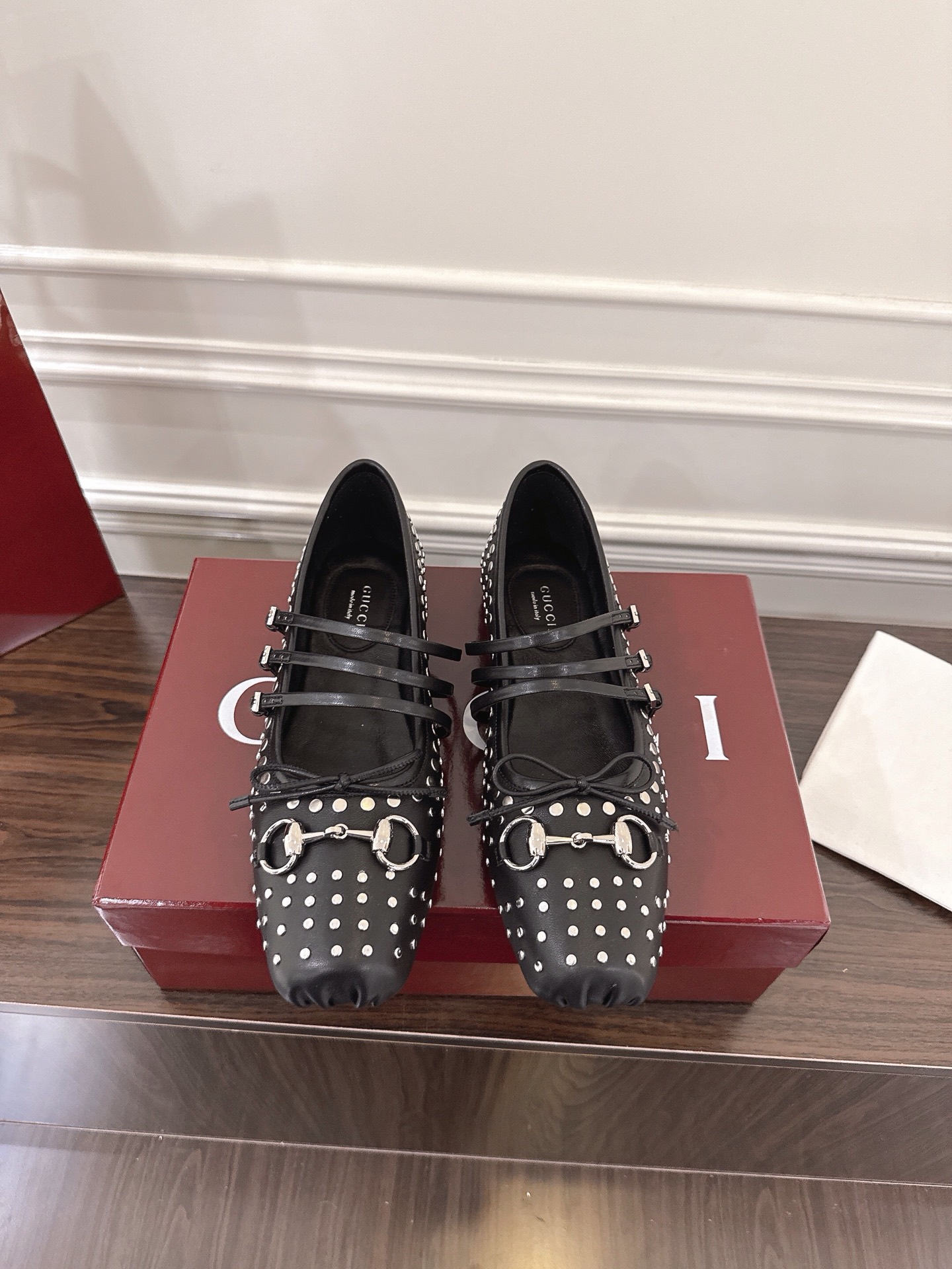 Gucci Women's Black Leather Ballerina Flats with Horsebit Detail 2 i1752077404702 3237 0 0