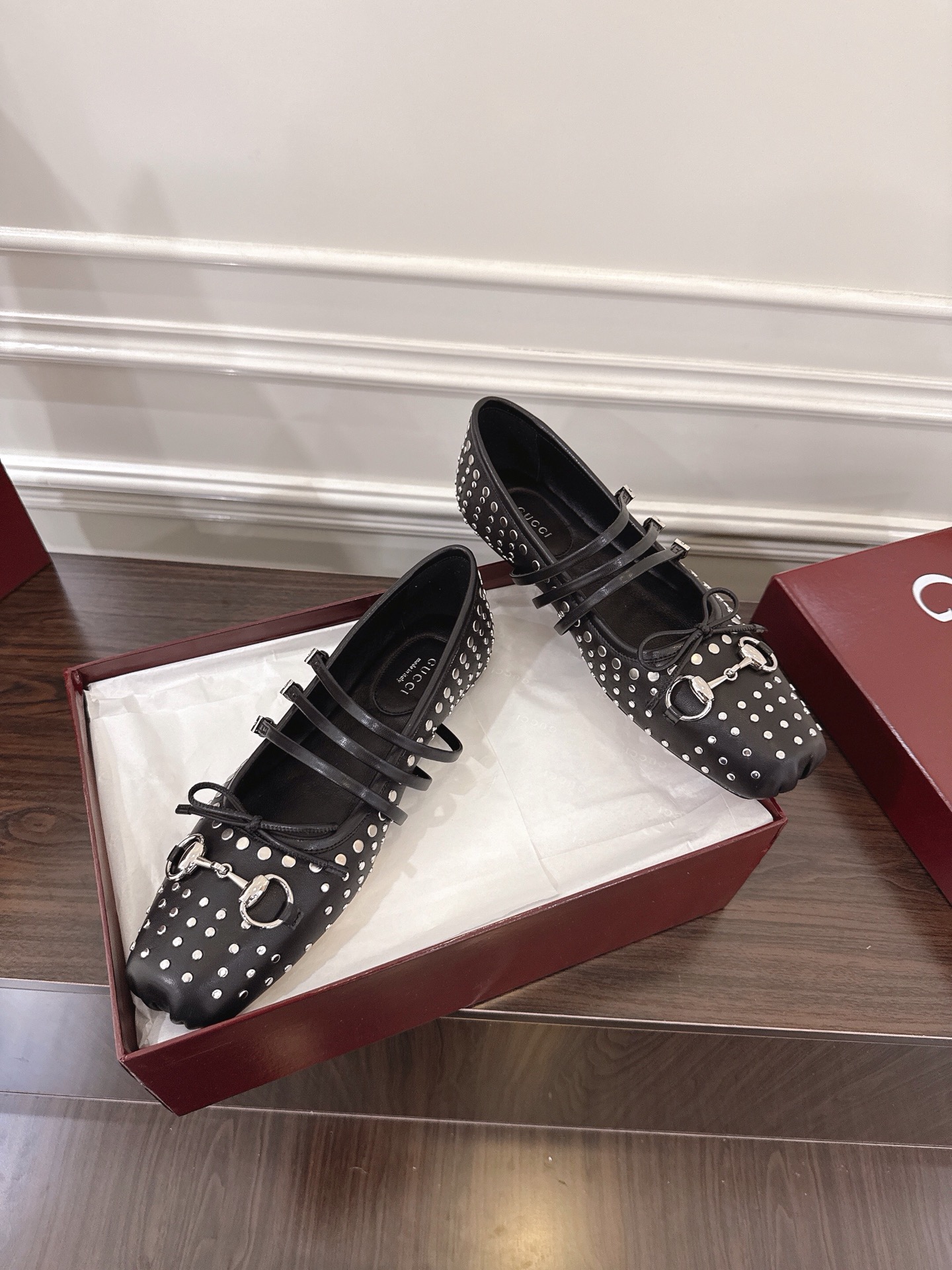 Gucci Women's Black Leather Ballerina Flats with Horsebit Detail 7 i1752077408493 6132 0 5