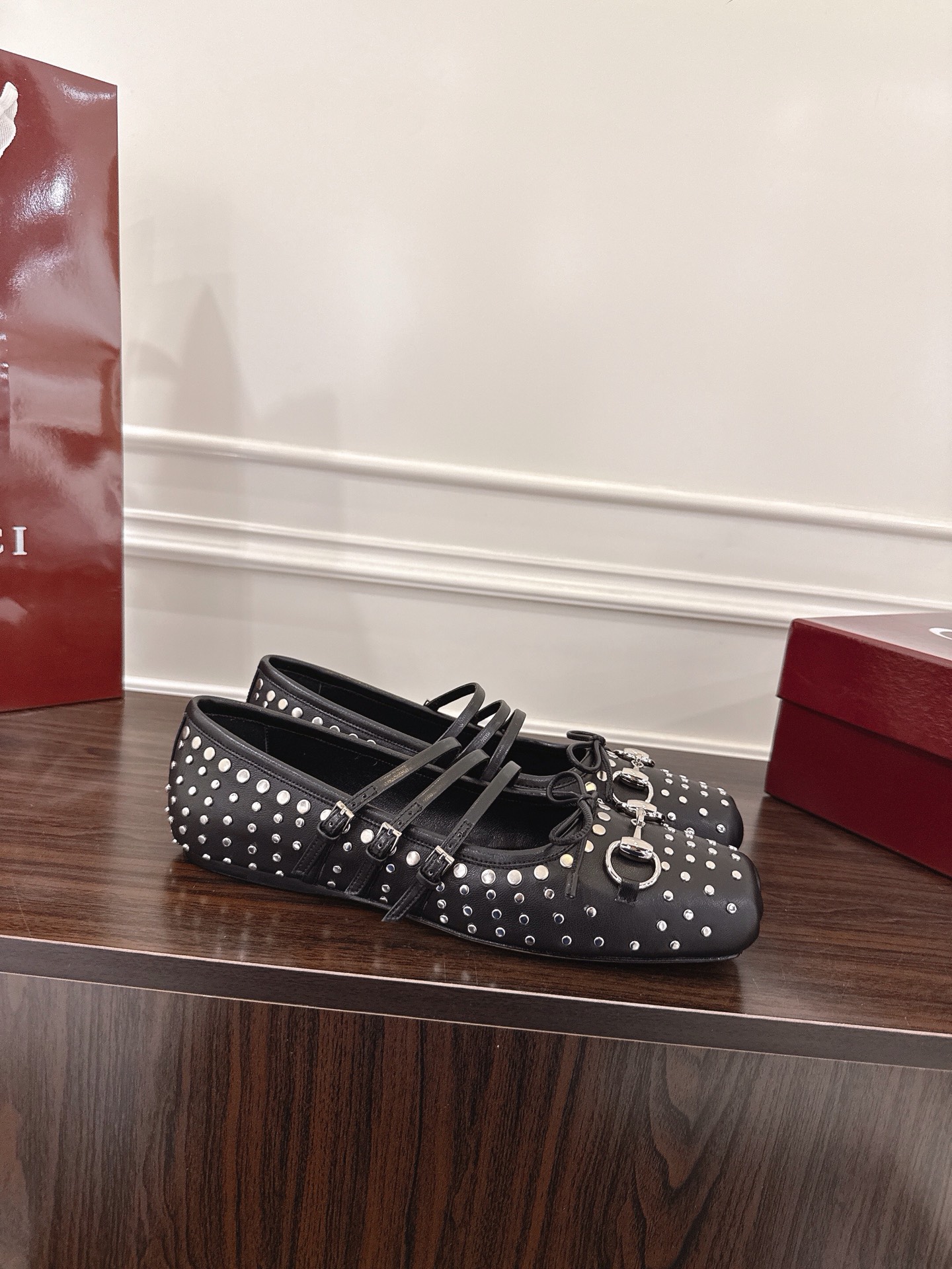 Gucci Women's Black Leather Ballerina Flats with Horsebit Detail 3 i1752077408555 342 0 2
