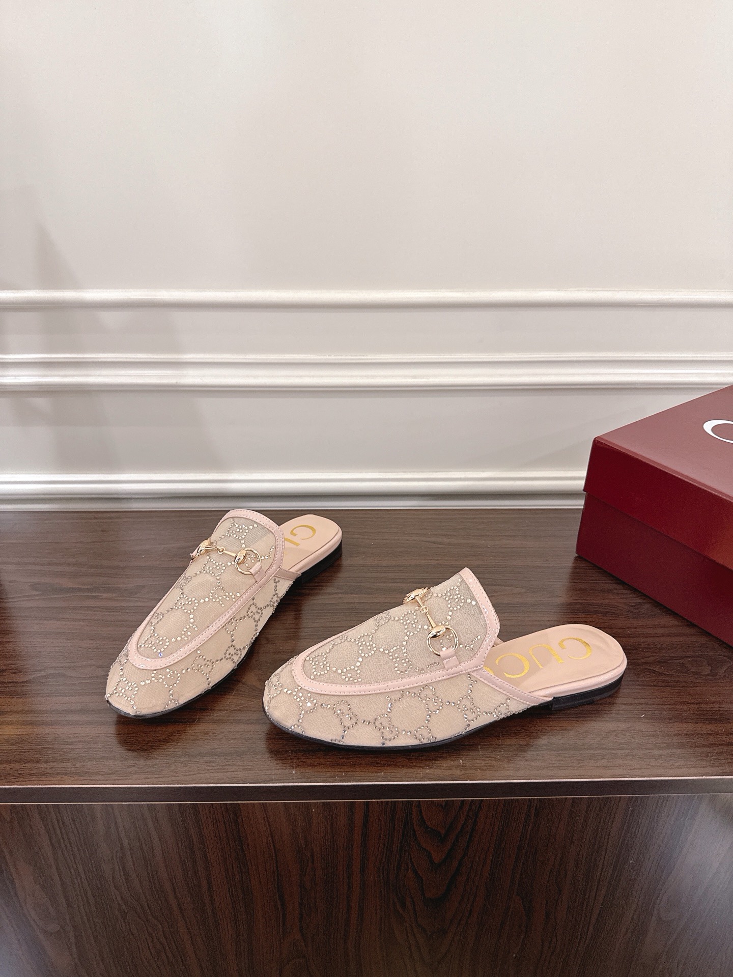 Gucci Women's Beige Horsebit Embellished Mules Slides Shoes 4 i1752079370887 6155 0 3