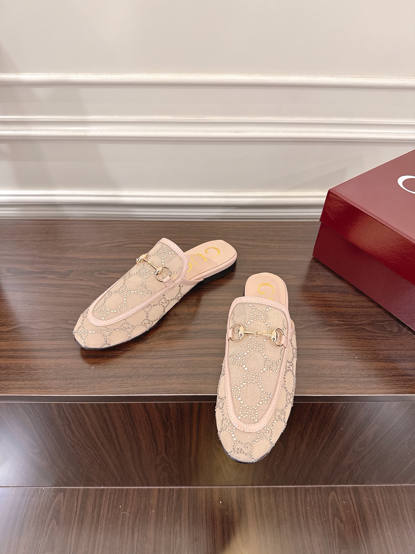 Gucci Women's Beige Horsebit Embellished Mules Slides Shoes 5 i1752079370993 8247 0 4