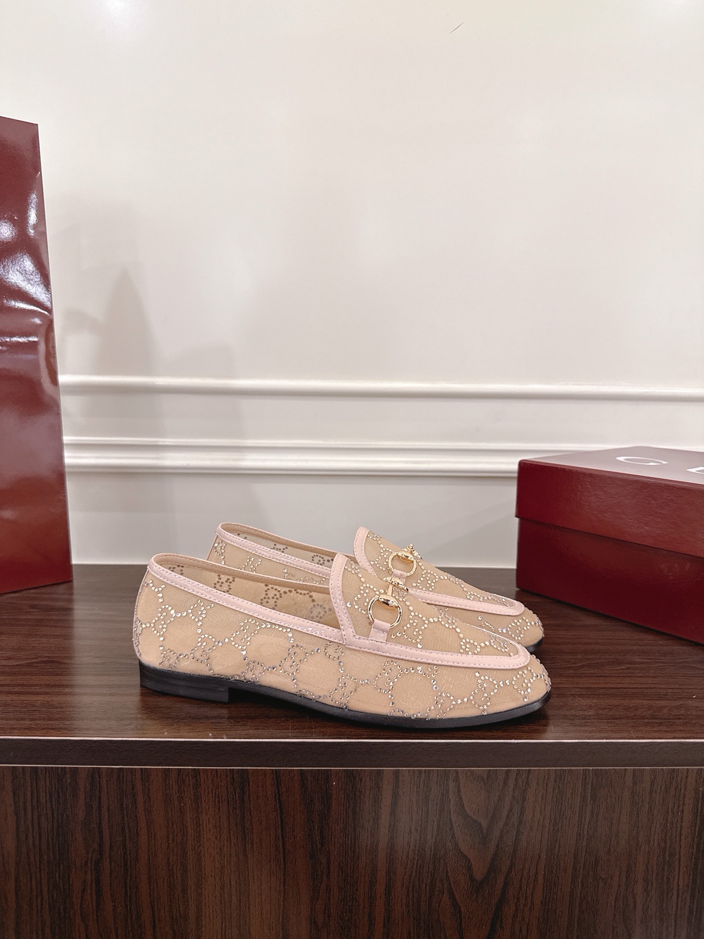 Gucci Jordaan Loafer Women's Shoes, Stylish Beige Leather with Classic Horsebit 3 i1752079655873 3190 0 1