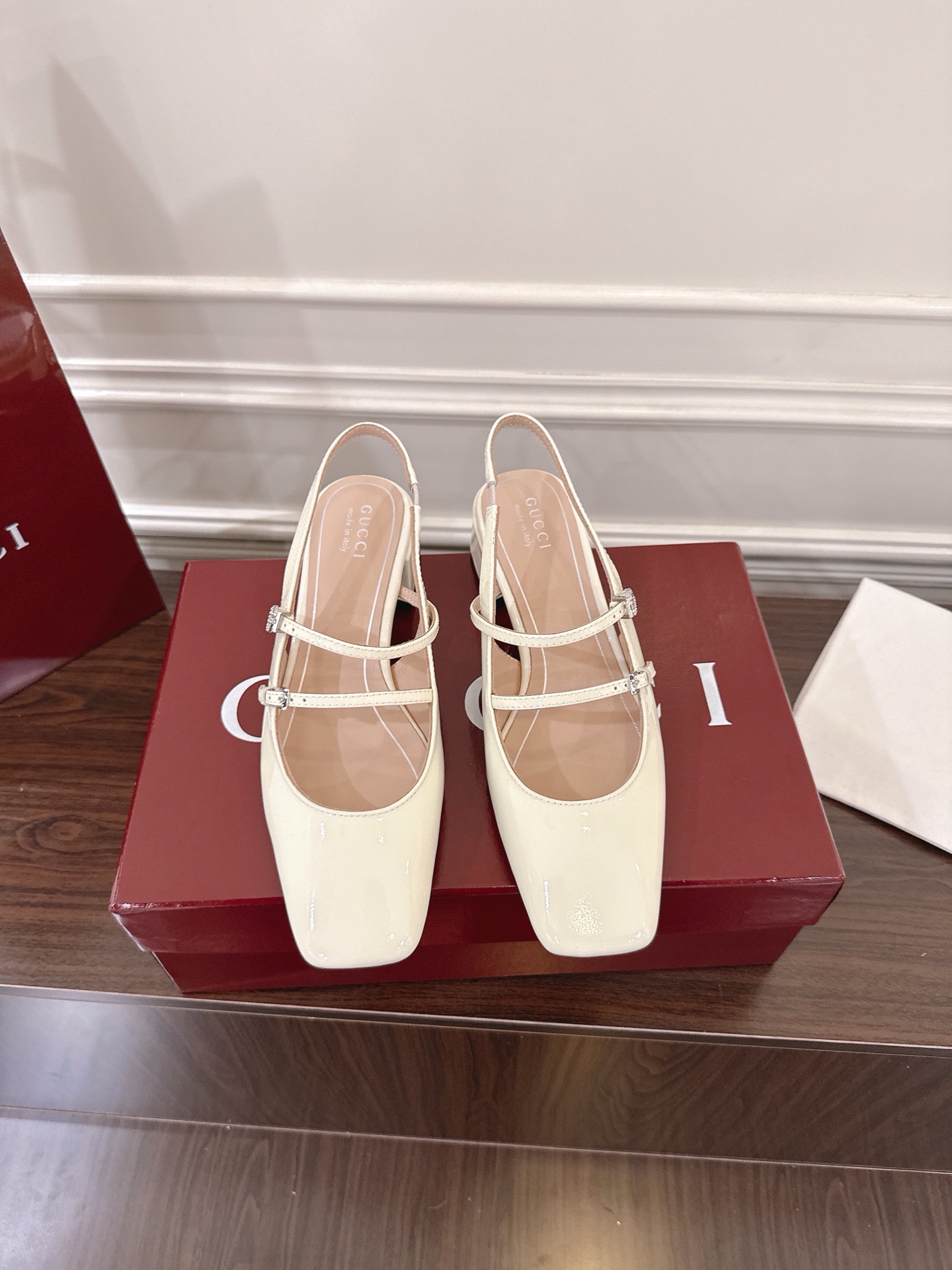 Gucci Women's Mary Jane Slingback Heels Patent Leather Ivory Size 35-42 2 i1752081503378 7552 0 0