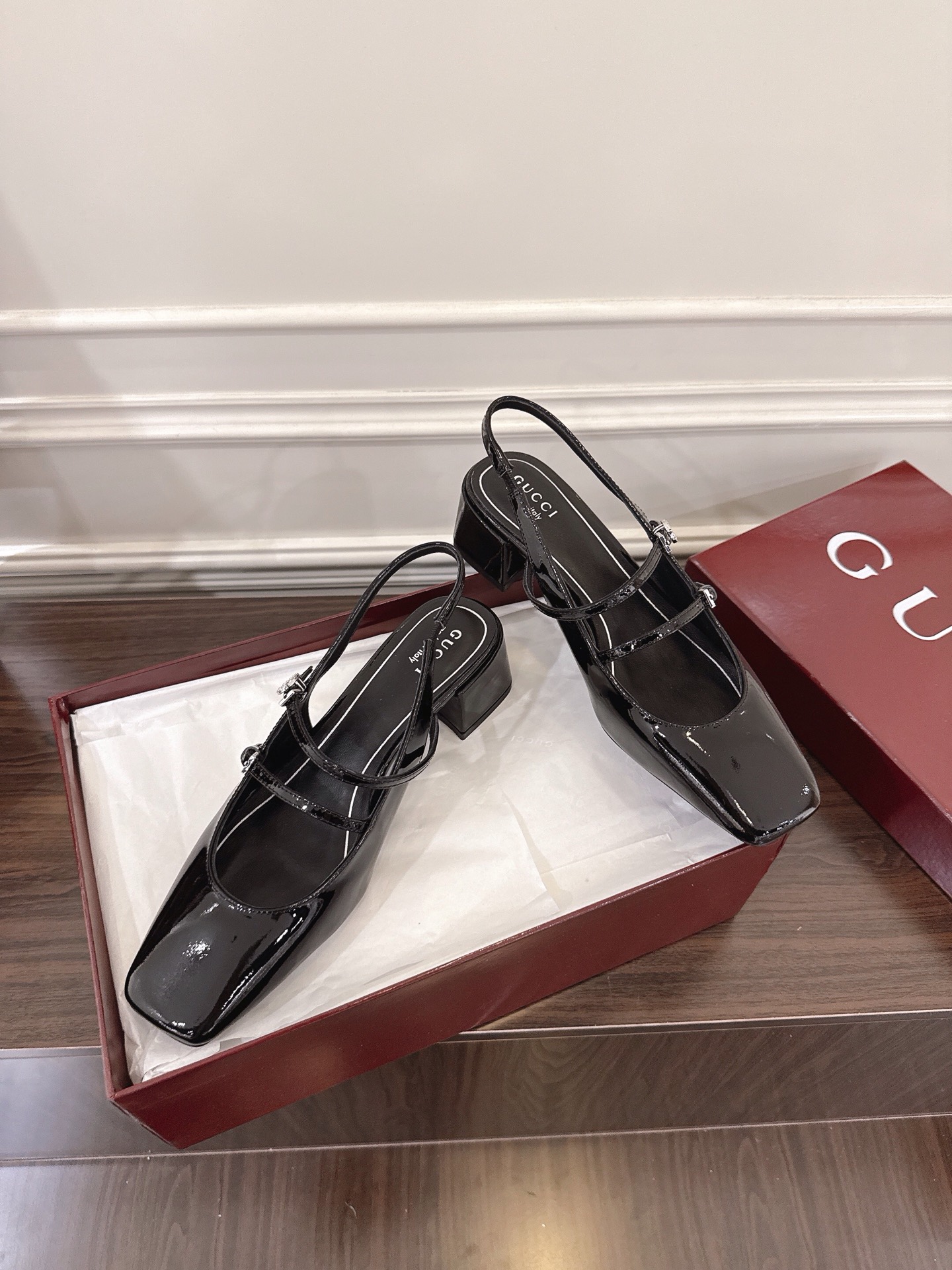 Gucci Women's Slingback Pumps Patent Leather Square Toe Heels Shoes 7 i1752082066067 6465 0 5
