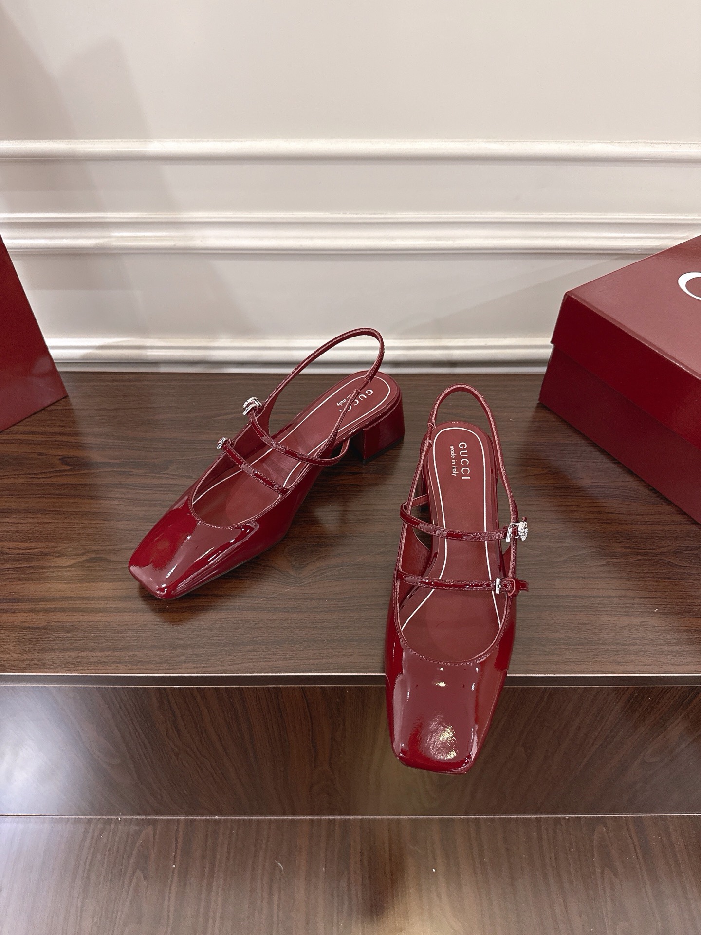 Gucci Women's Slingback Pumps - Patent Leather - Size 35-42 - Stylish Heel 4 i1752082117026 2710 0 3