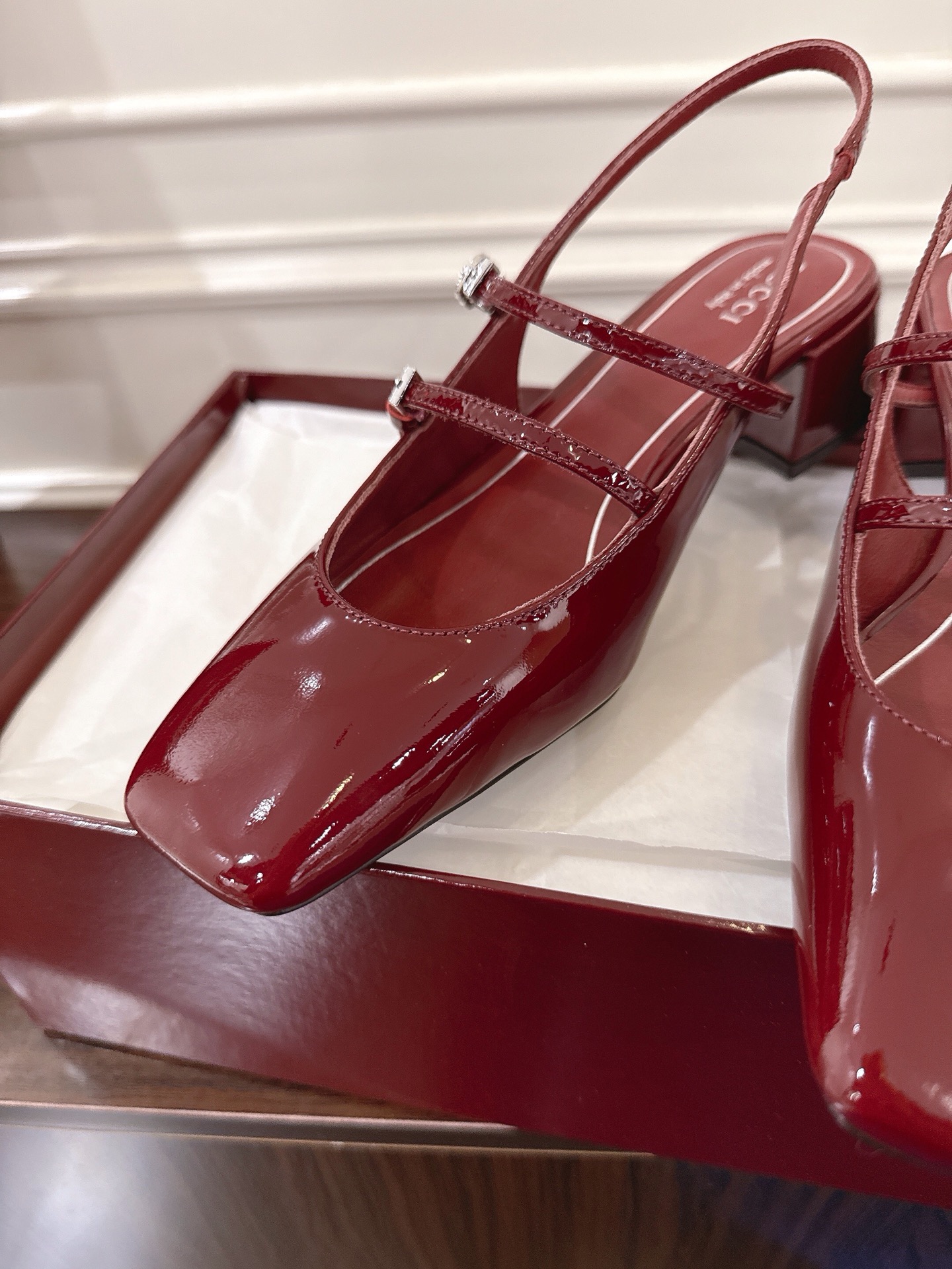 Gucci Women's Slingback Pumps - Patent Leather - Size 35-42 - Stylish Heel 8 i1752082123213 7507 0 7