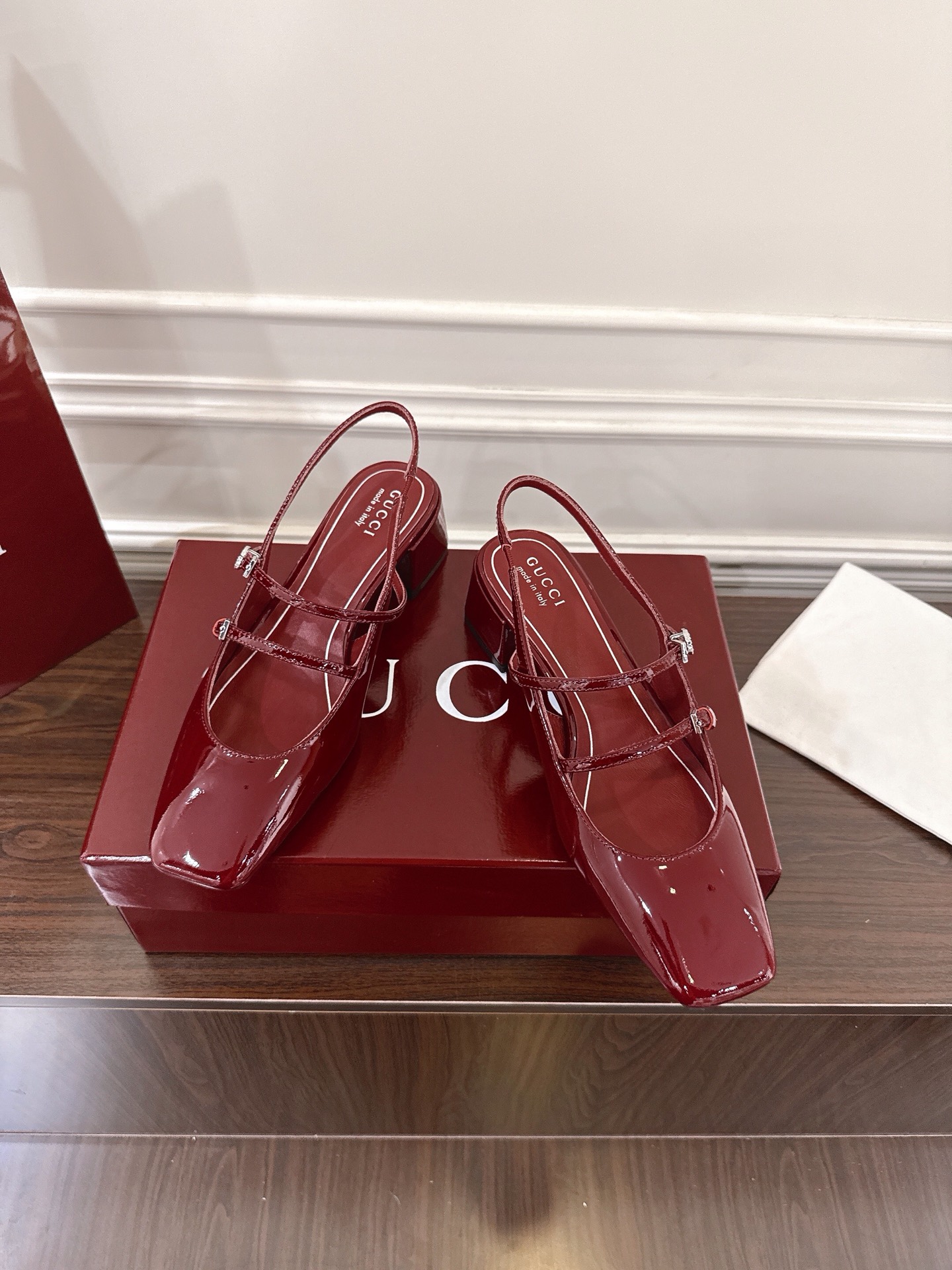 Gucci Women's Slingback Pumps - Patent Leather - Size 35-42 - Stylish Heel 3 i1752082123311 8874 0 2