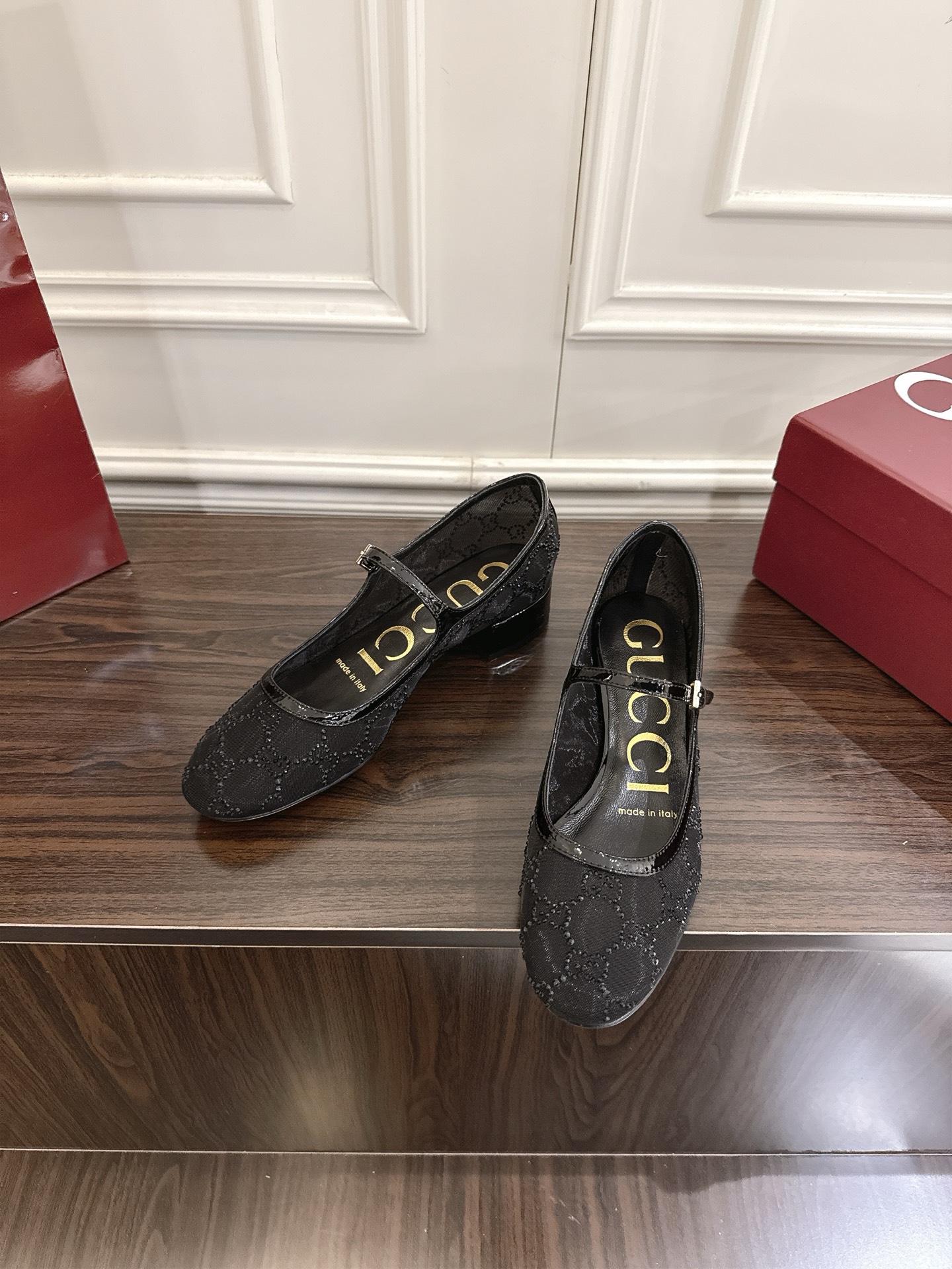 Gucci Women's Black Mary Jane Ballerina Shoes with Iconic Logo, Sizes 35-42 7 i1752570913007 7648 0 5