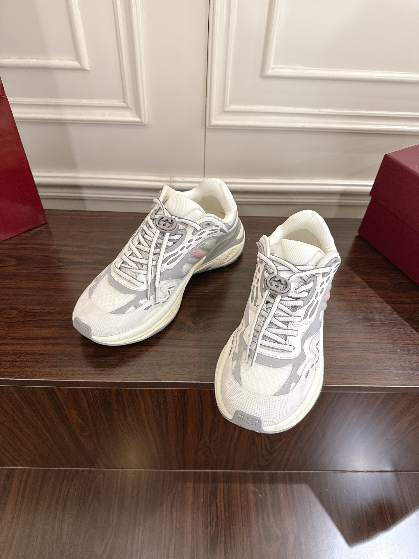 Gucci 2.0 スニーカー カップル用 休暇に最適なレトロデザイン