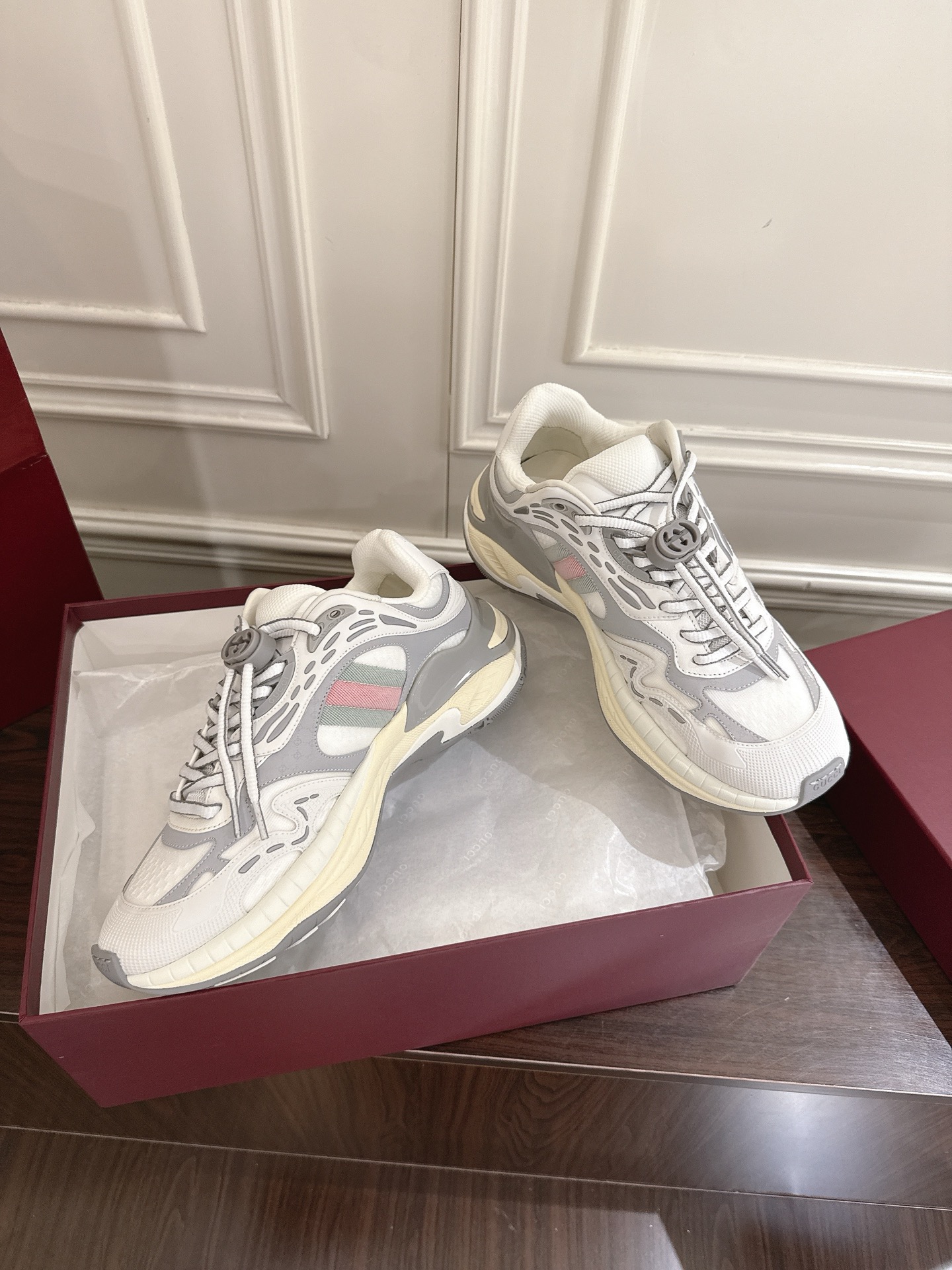 Gucci 2.0 スニーカー カップル用 休暇に最適なレトロデザイン