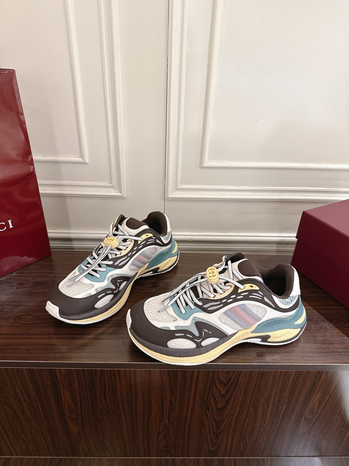 Gucci 2.0 スニーカー カップル向け ヴィンテージ スタイル