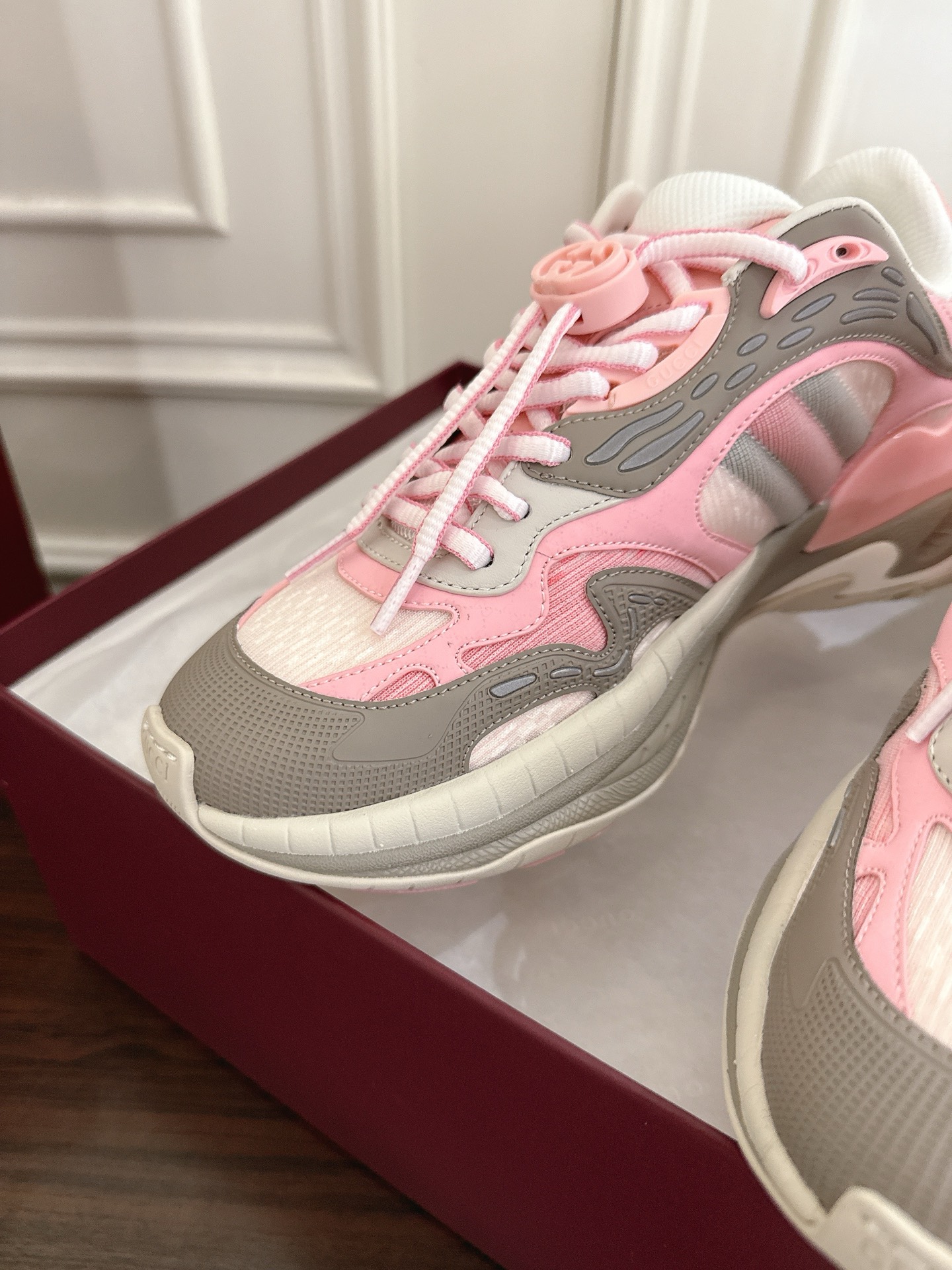 Gucci 女款670 スポーツシューズ トップクラス