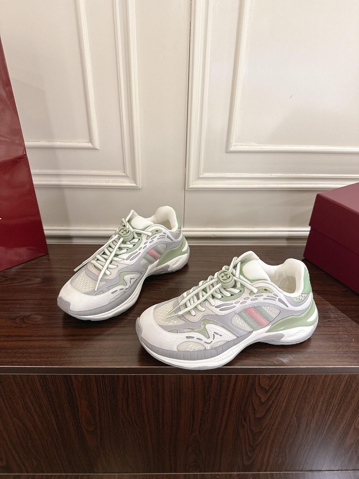 Gucci 2.0 スニーカー 男女兼用 Retro & Comfort