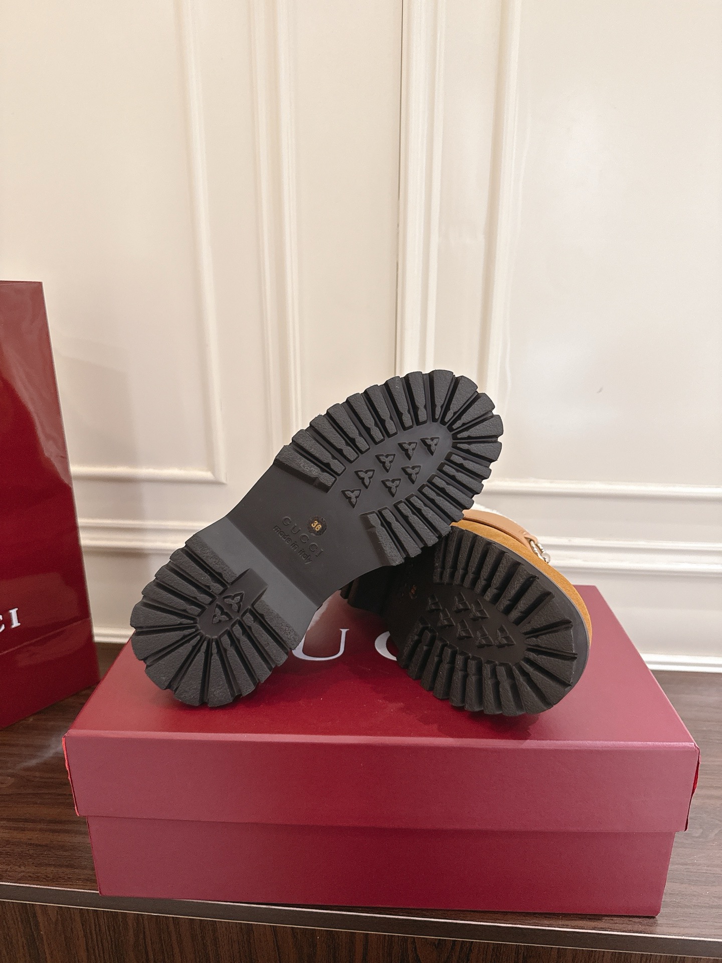 Gucci 馬衔扣羊毛ムーラーシューズ