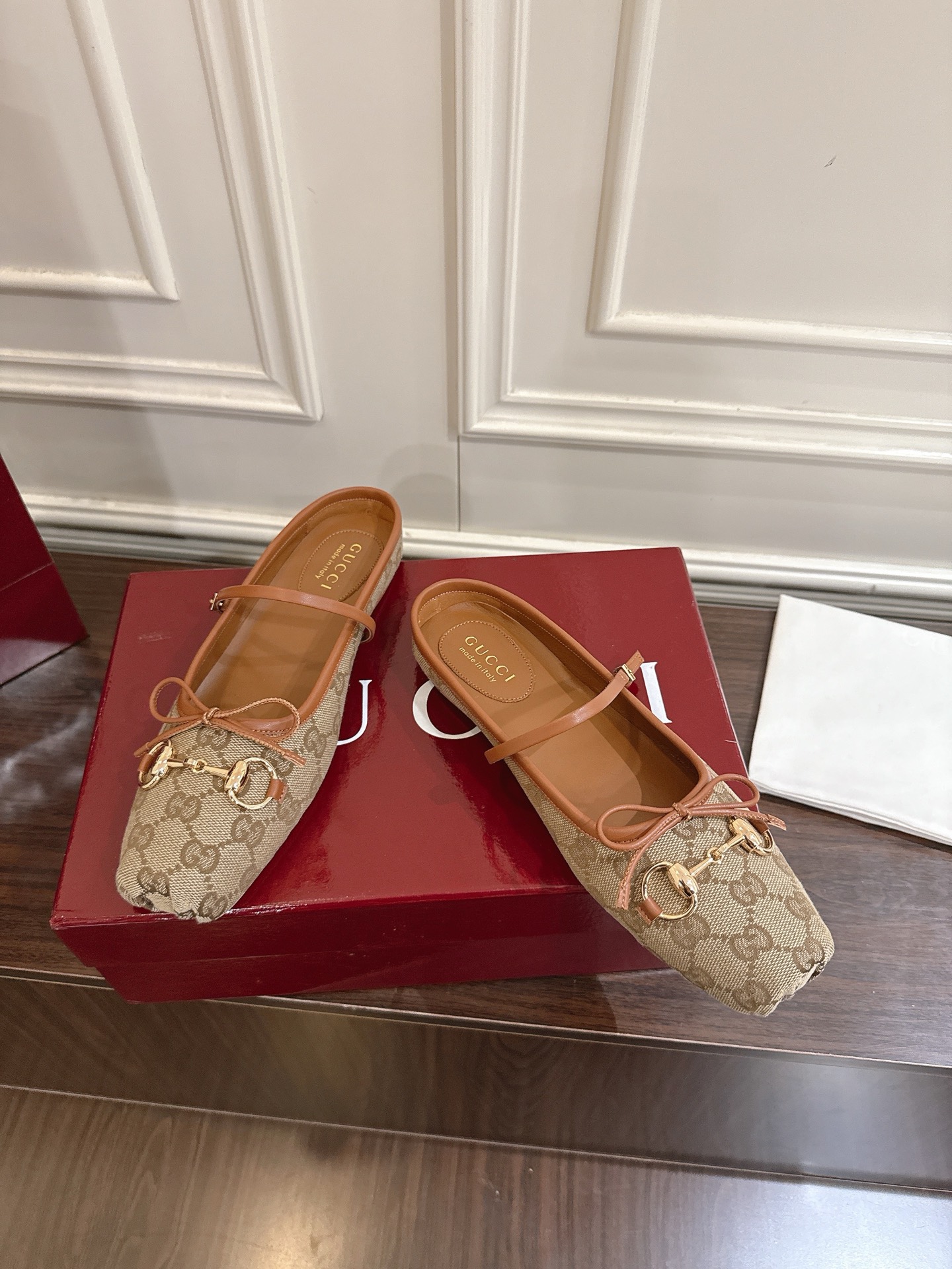 Gucci Horsebit系列女士穆勒鞋