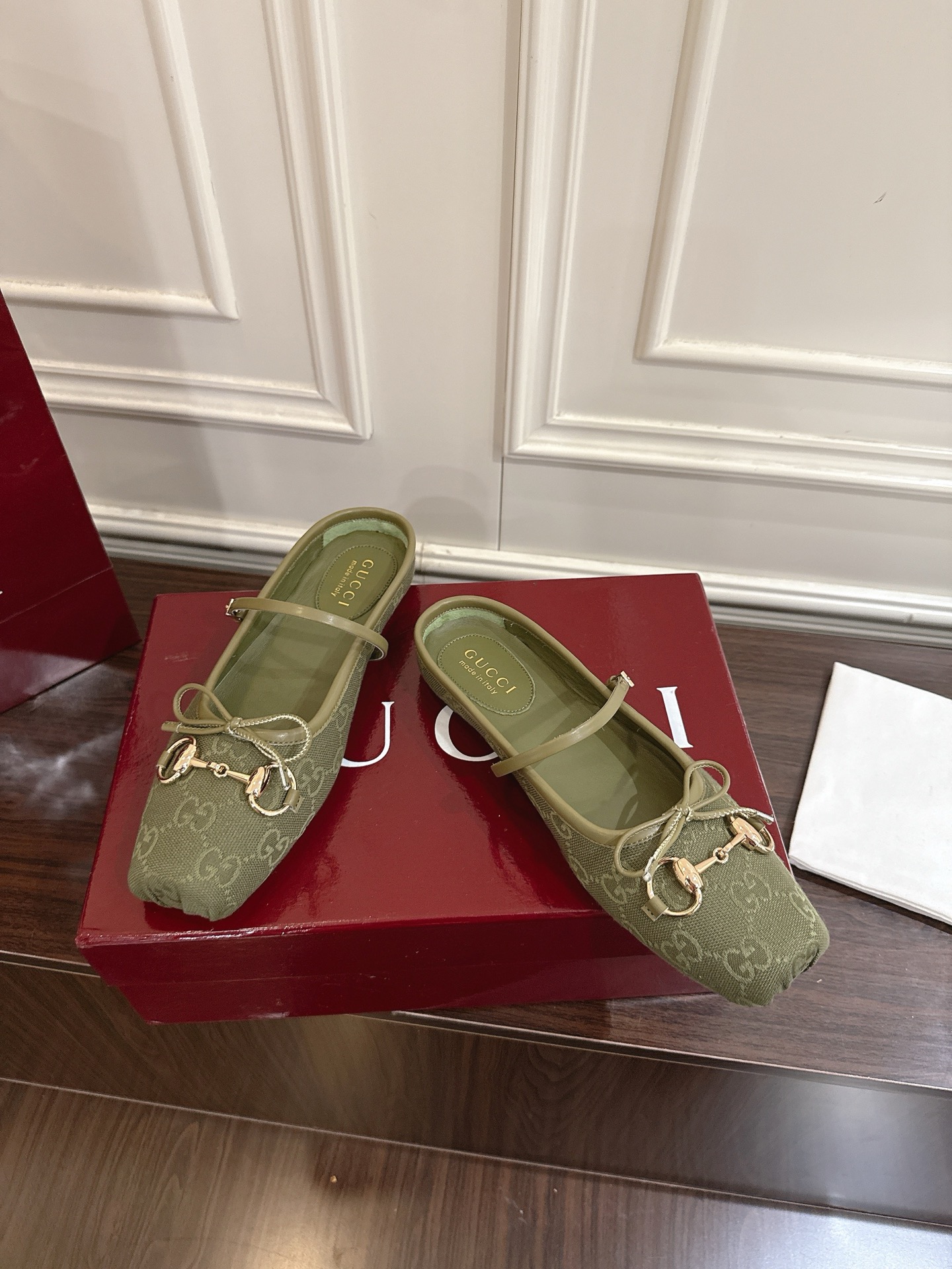 Gucci Horsebit系列女士穆勒鞋