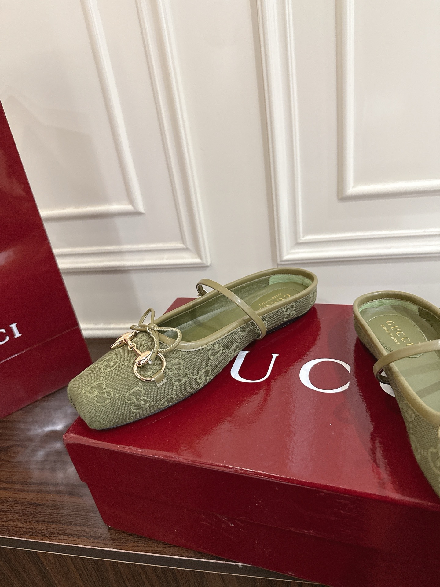Gucci Horsebit系列女士穆勒鞋