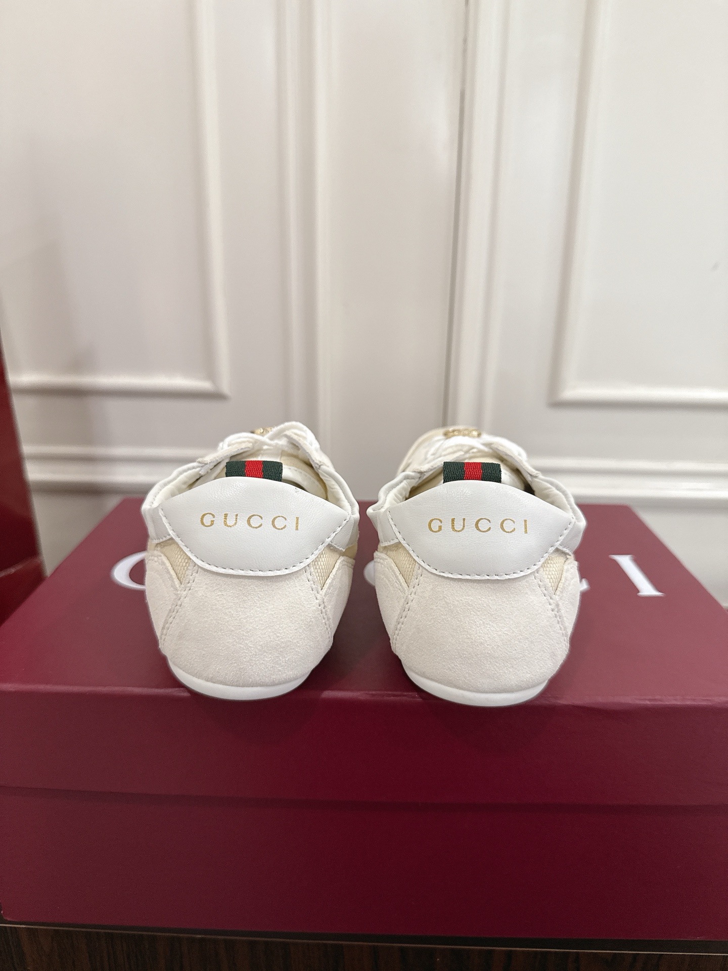 Gucci Shift系列女士运动鞋 - 軽量デザインとエレガントな動き