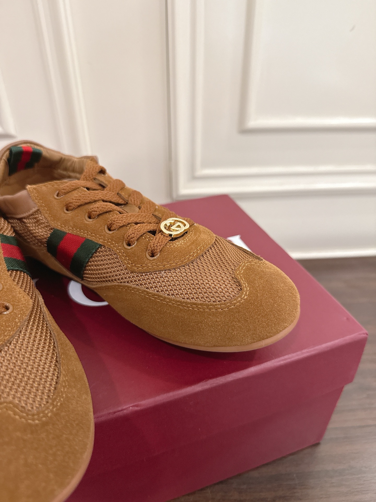 Gucci Shiftシリーズ レディース スポーツシューズ 軽量デザイン