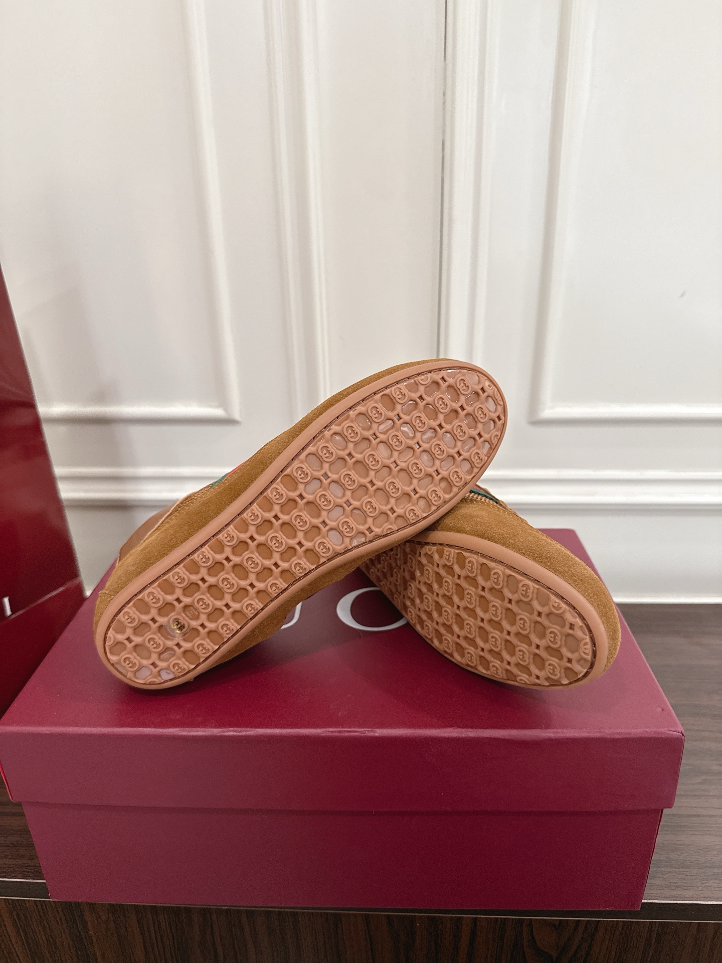 Gucci Shiftシリーズ レディース スポーツシューズ 軽量デザイン