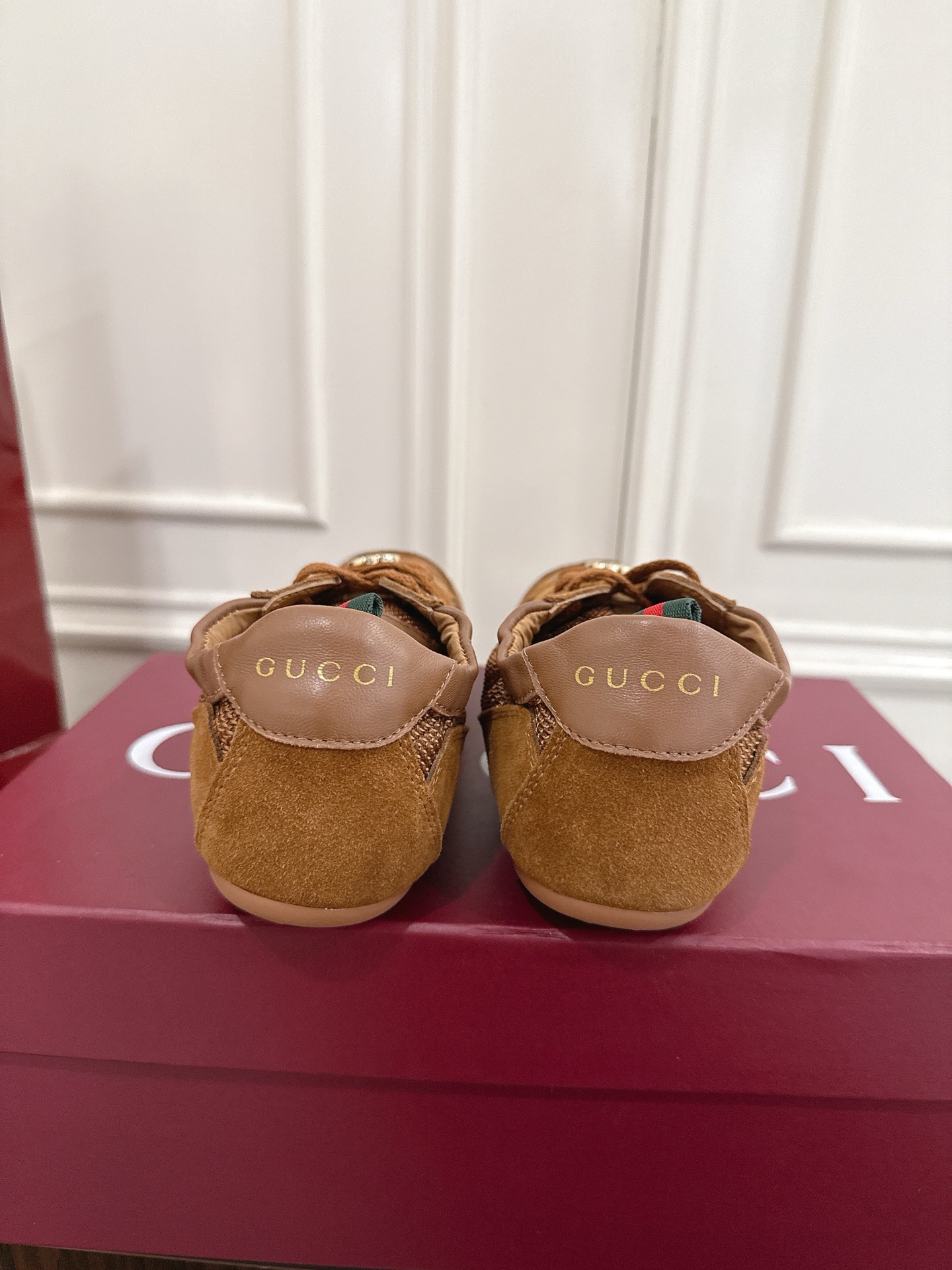 Gucci Shiftシリーズ レディース スポーツシューズ 軽量デザイン