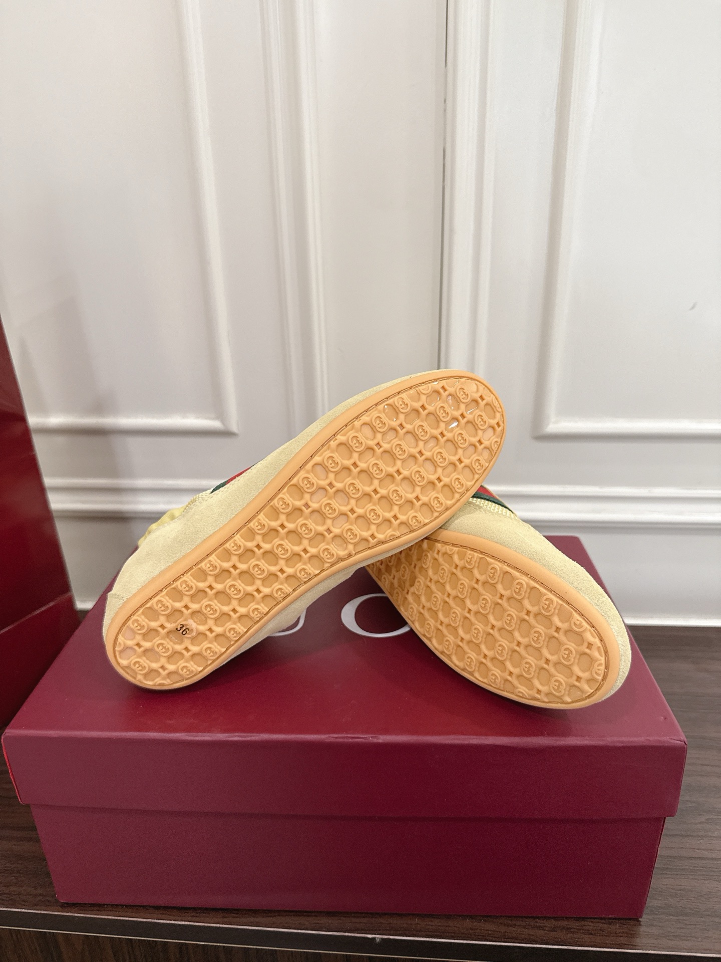 Gucci Shiftシリーズ レディース スポーツシューズ 軽量デザイン