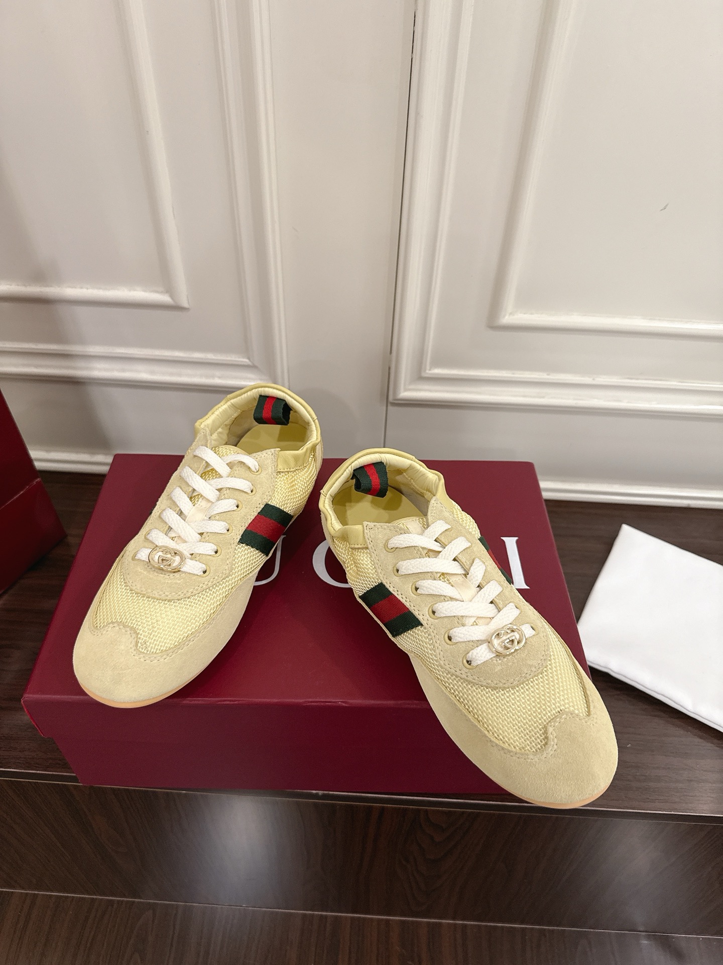 Gucci Shiftシリーズ レディース スポーツシューズ 軽量デザイン