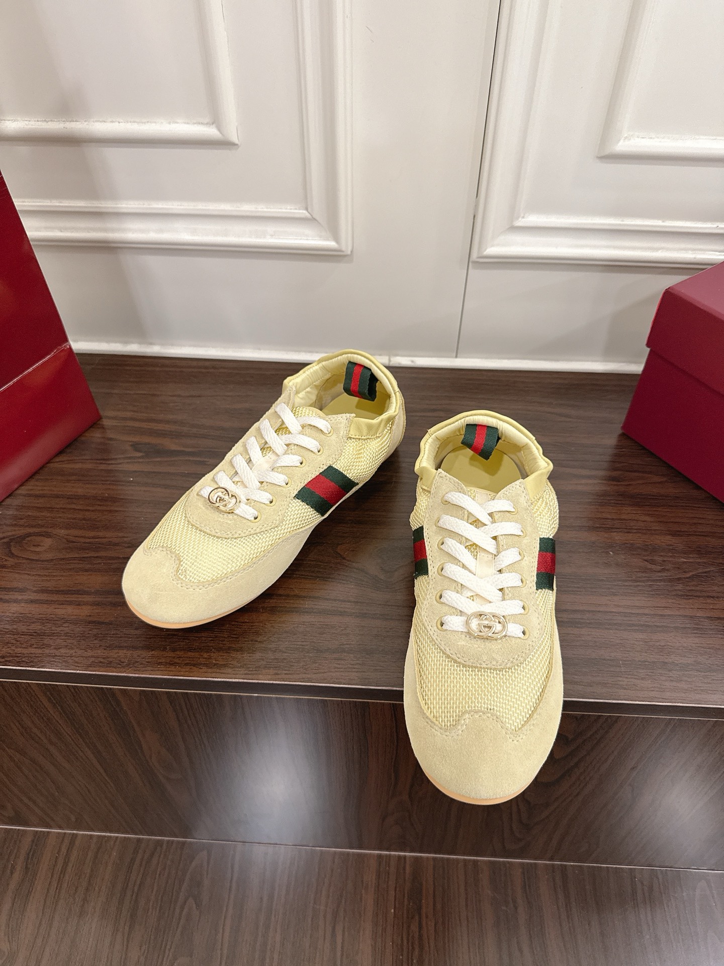 Gucci Shiftシリーズ レディース スポーツシューズ 軽量デザイン
