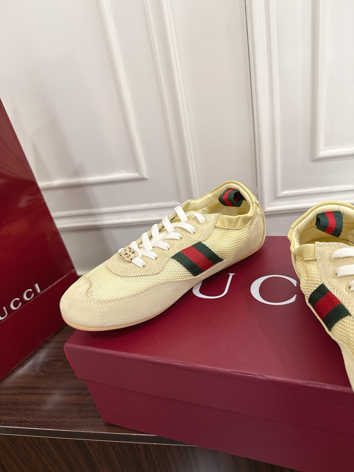 Gucci Shiftシリーズ レディース スポーツシューズ 軽量デザイン