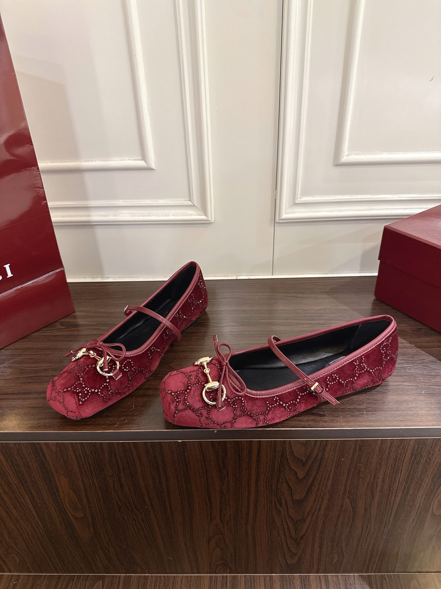 Gucci horsebit系列天鹅绒GG水钻芭蕾舞鞋