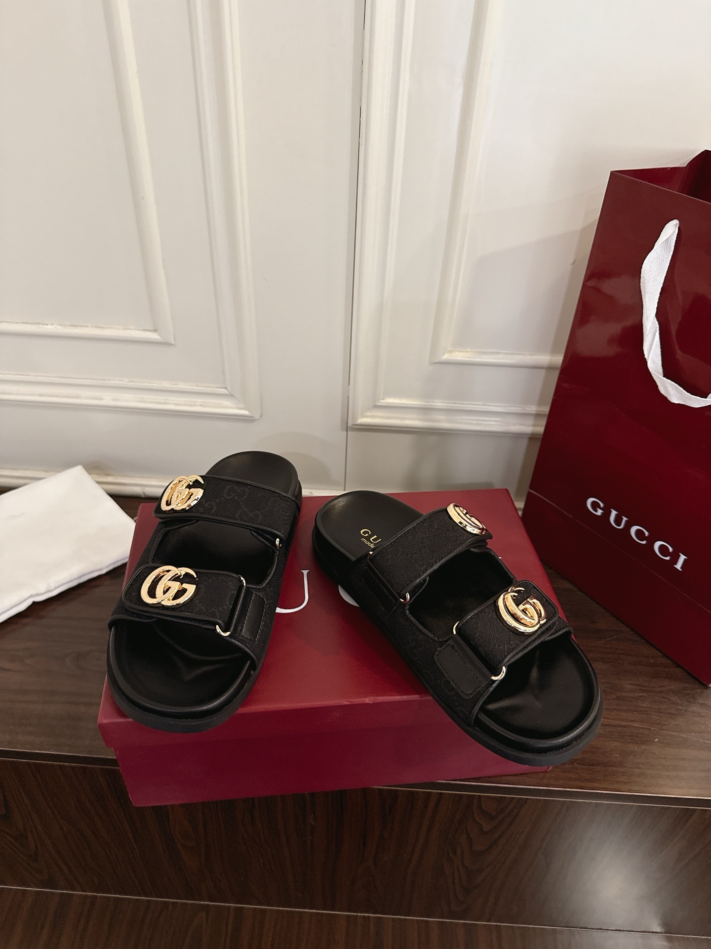 Gucci 新品刺绣GG魔术贴拖鞋穆勒鞋