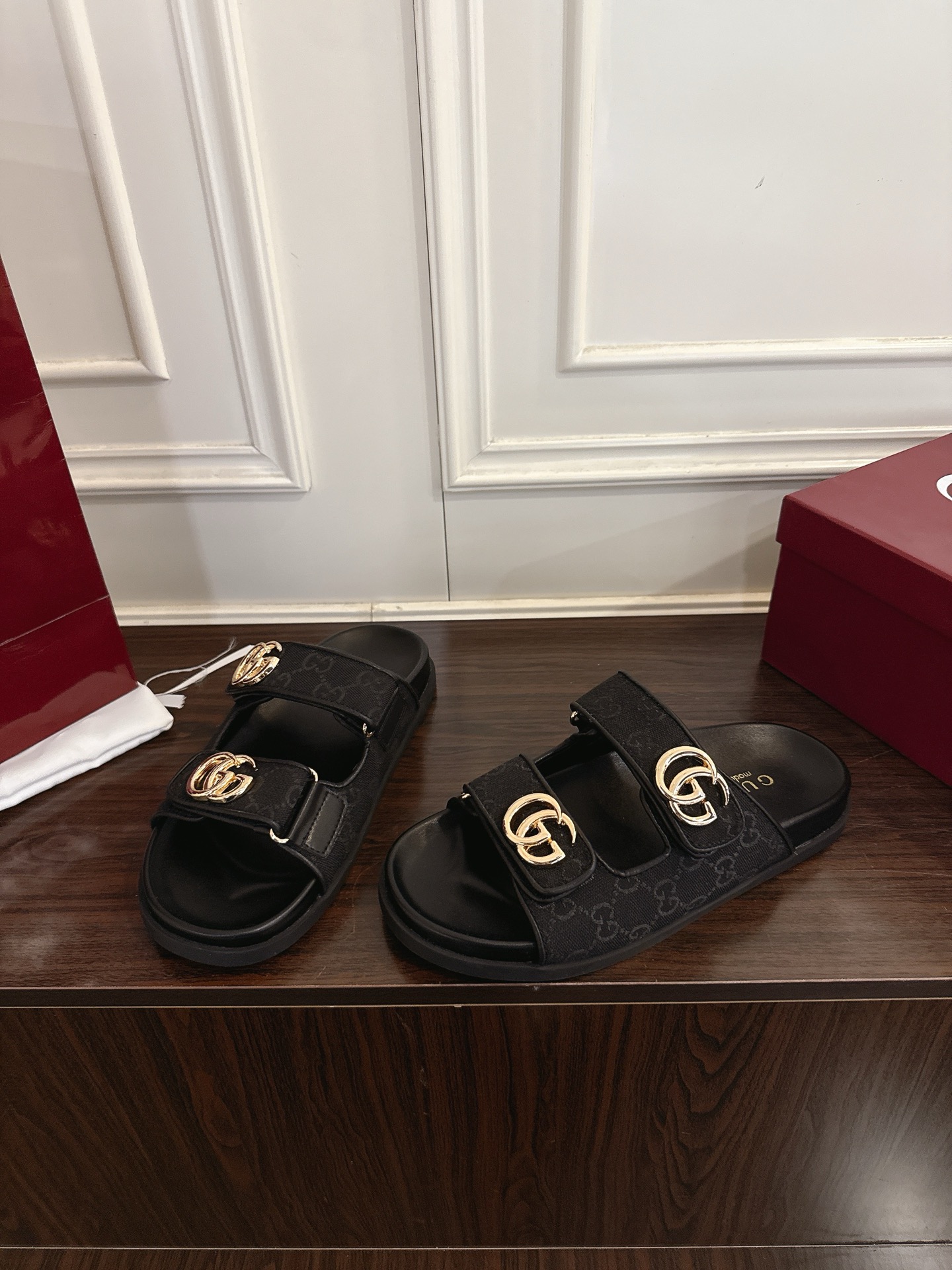 Gucci 新品刺绣GG魔术贴拖鞋穆勒鞋