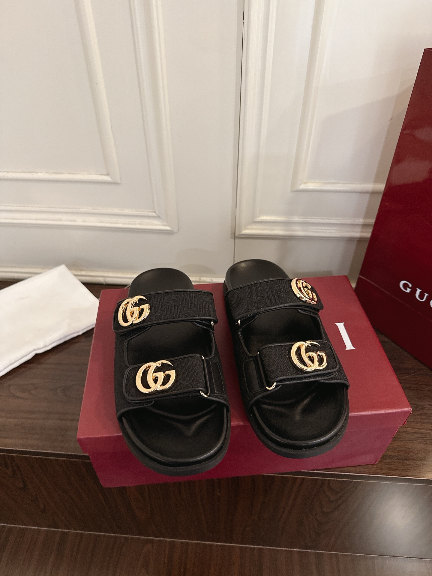 Gucci 新品刺绣GG魔术贴拖鞋穆勒鞋