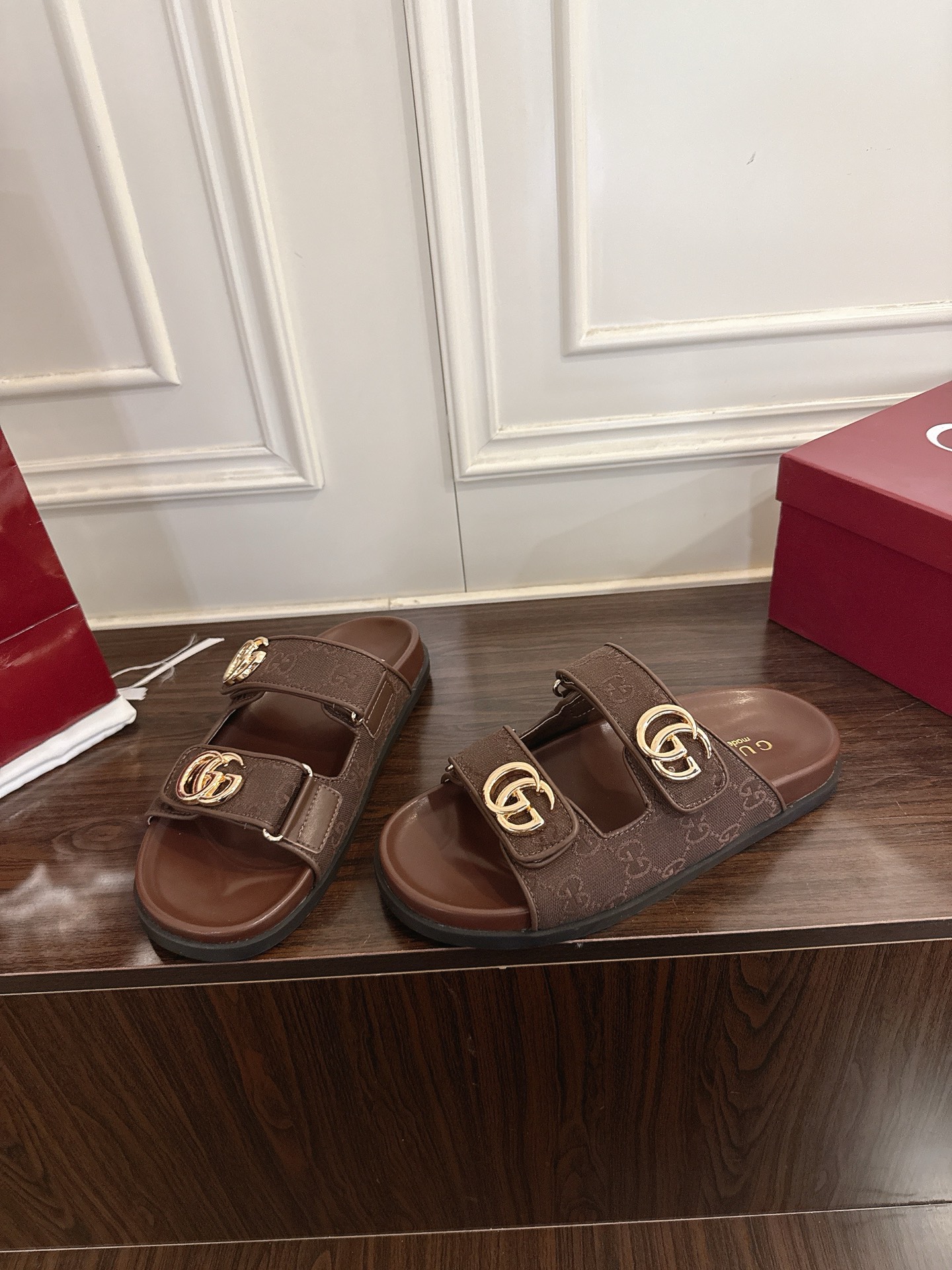 Gucci 新品刺绣GG魔术贴拖鞋穆勒鞋