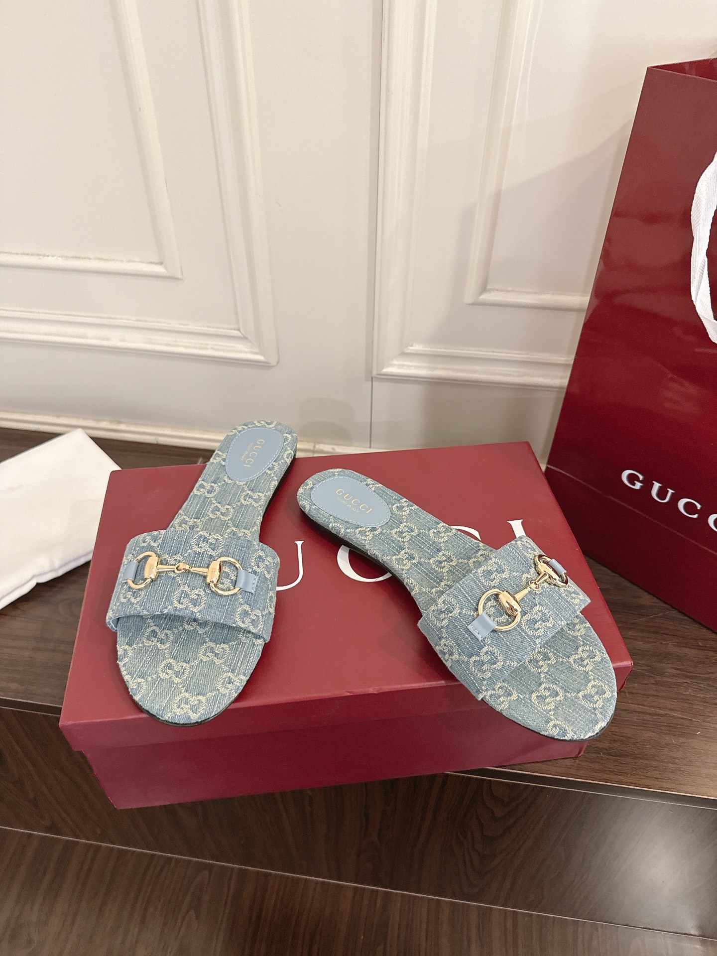 Gucci 马衔扣平底凉拖鞋 春夏 拖鞋 yp 还原，所有细节 材质 舒适度 全部跟 一样了 刻度98%