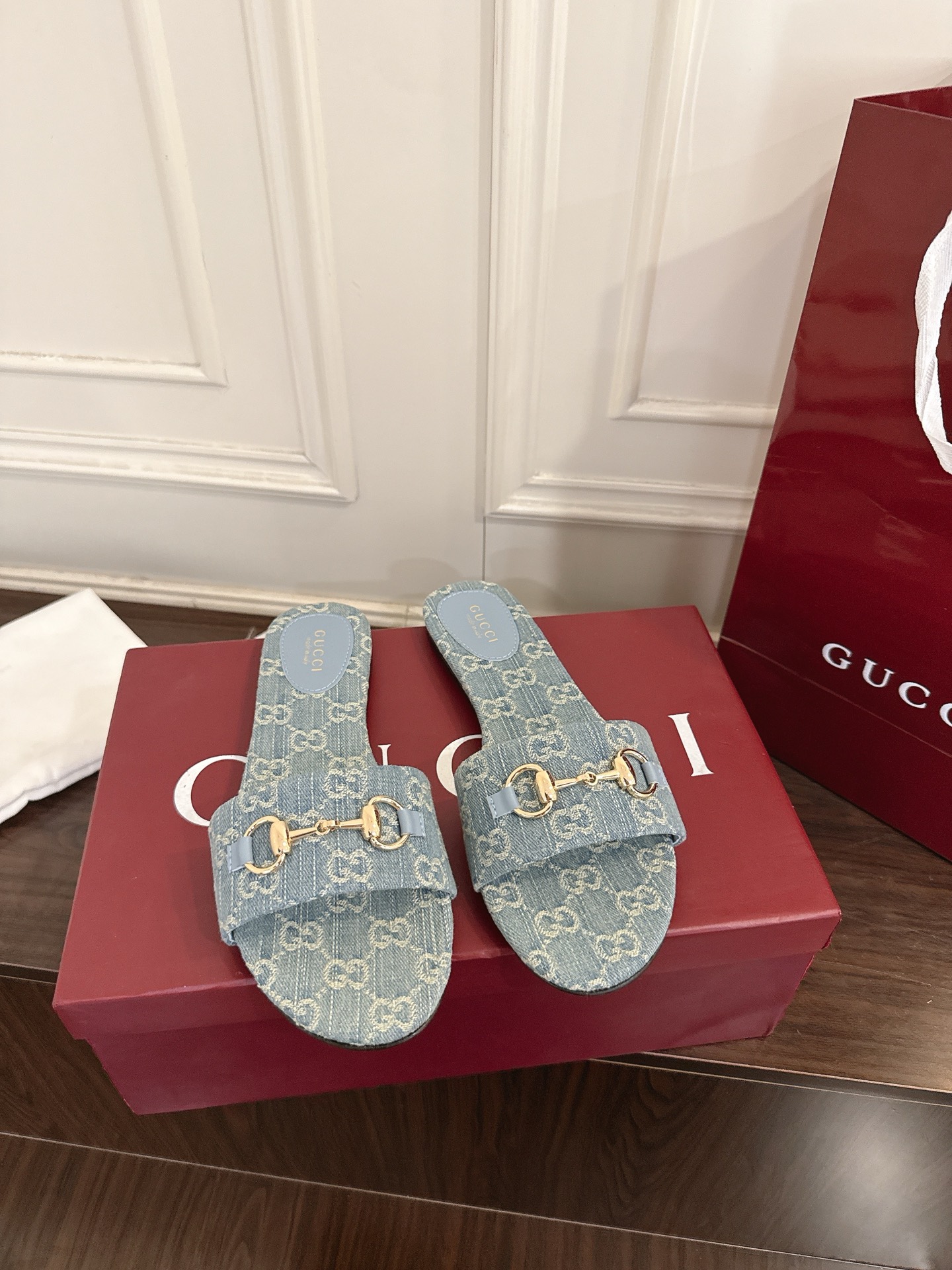 Gucci 马衔扣平底凉拖鞋 春夏 拖鞋 yp 还原，所有细节 材质 舒适度 全部跟 一样了 刻度98%