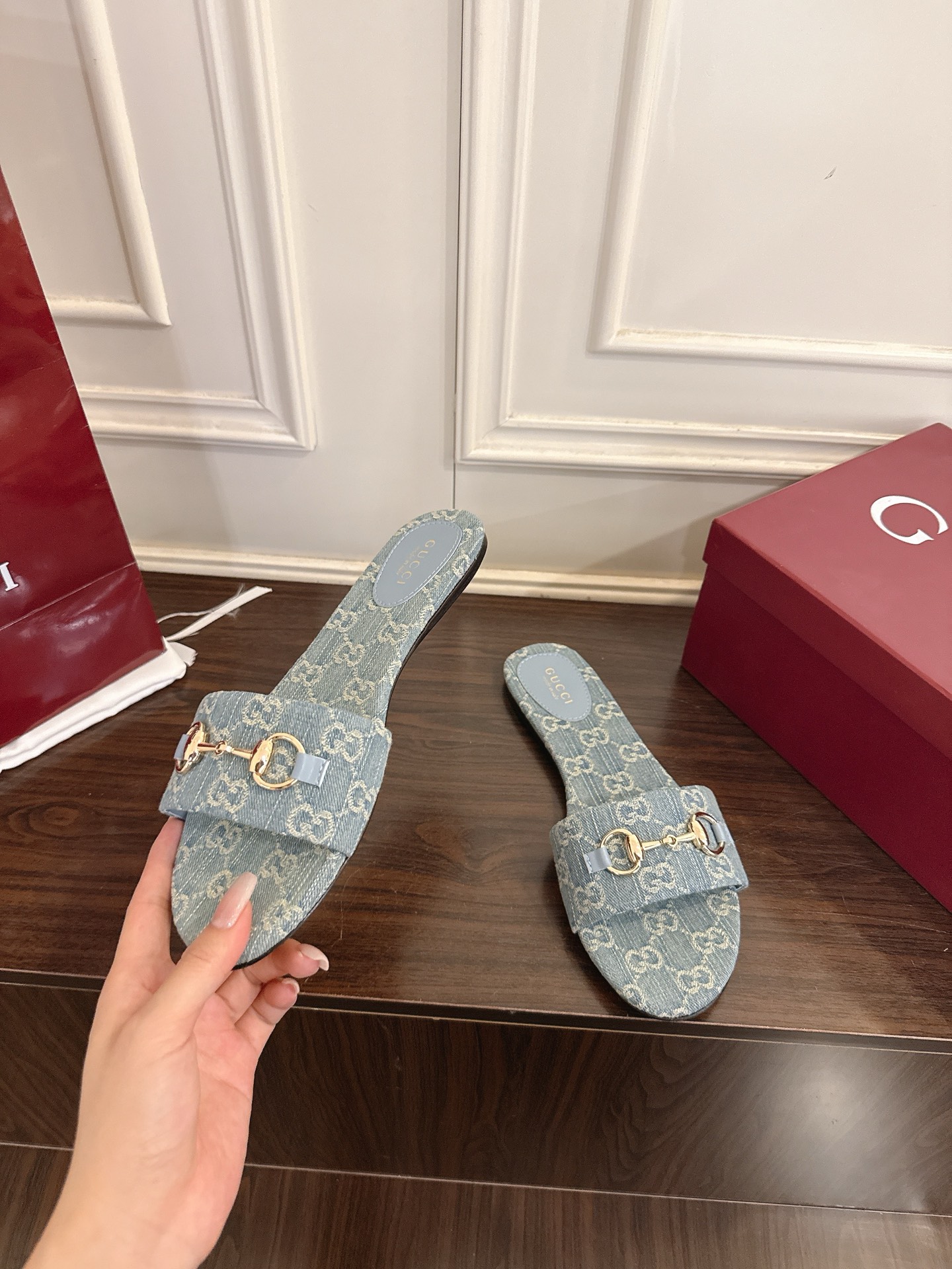 Gucci 马衔扣平底凉拖鞋 春夏 拖鞋 yp 还原，所有细节 材质 舒适度 全部跟 一样了 刻度98%