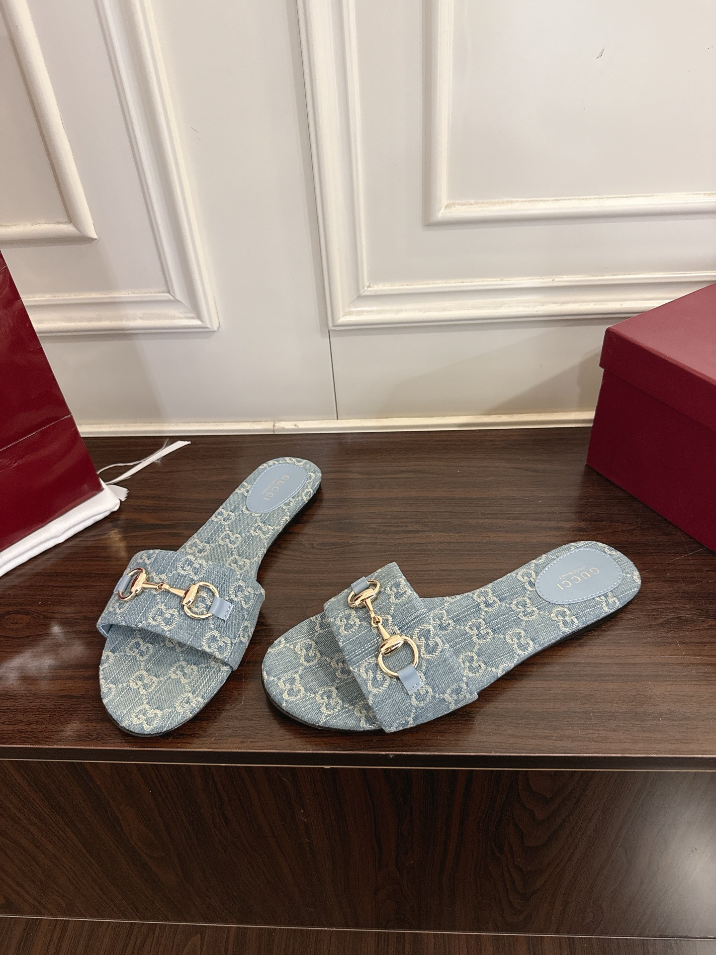 Gucci 马衔扣平底凉拖鞋 春夏 拖鞋 yp 还原，所有细节 材质 舒适度 全部跟 一样了 刻度98%
