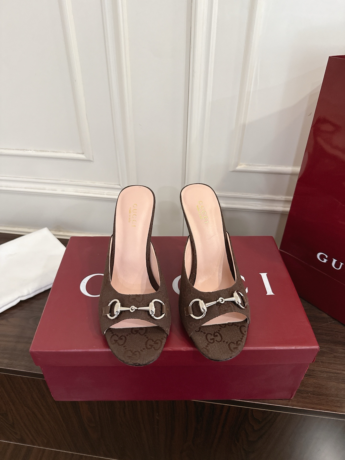 Gucci 早春新款 马衔扣高跟拖鞋