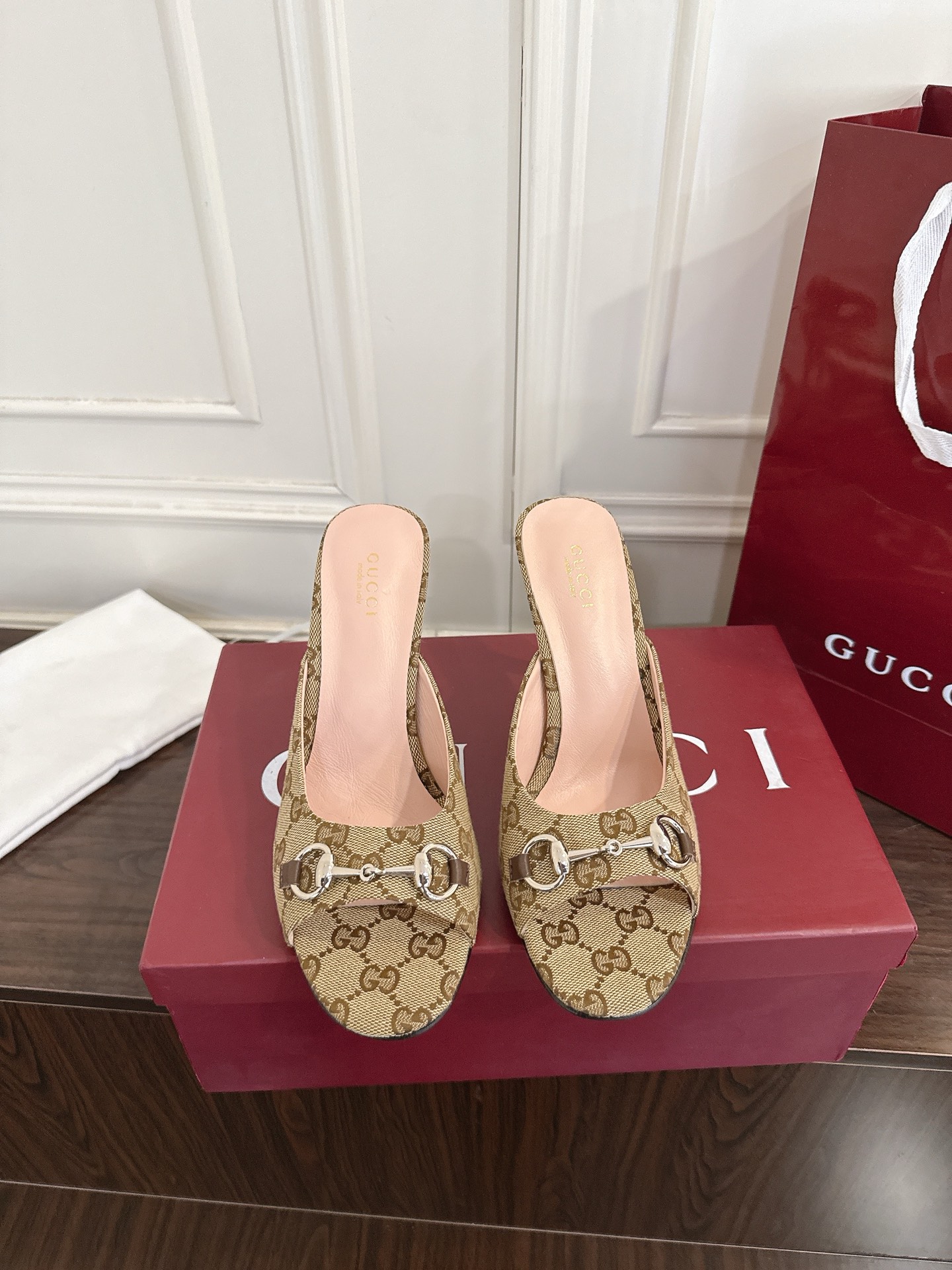 Gucci 早春新款 马衔扣高跟拖鞋