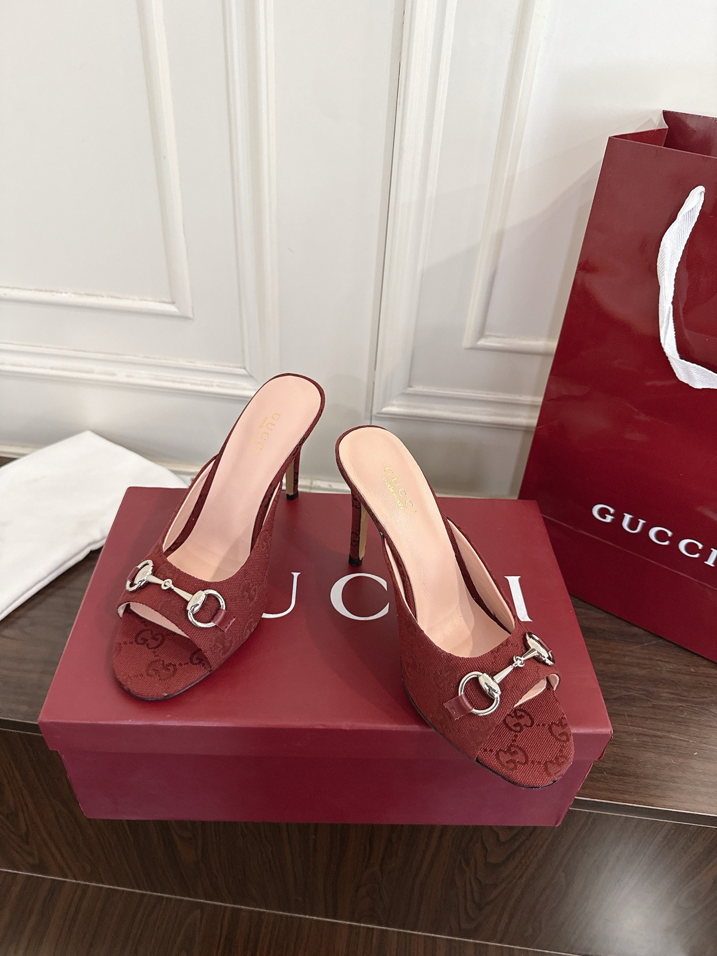 Gucci 早春新款 马衔扣高跟拖鞋